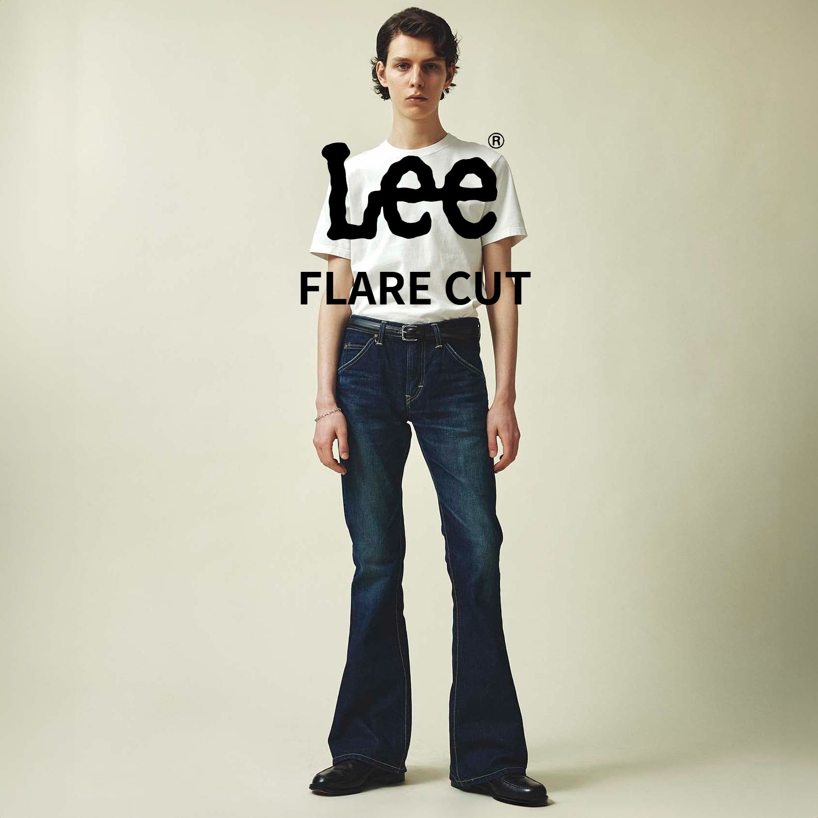 Lee フレアパンツ