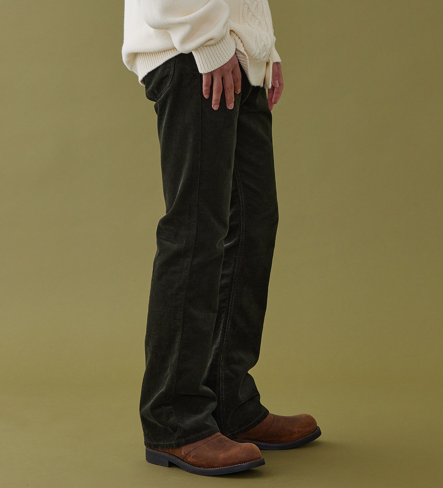 Lee(リー)の【予約P】AMERICAN STANDARD 102 ブーツカット コーデュロイ【暖】|パンツ/パンツ/メンズ|オリーブ