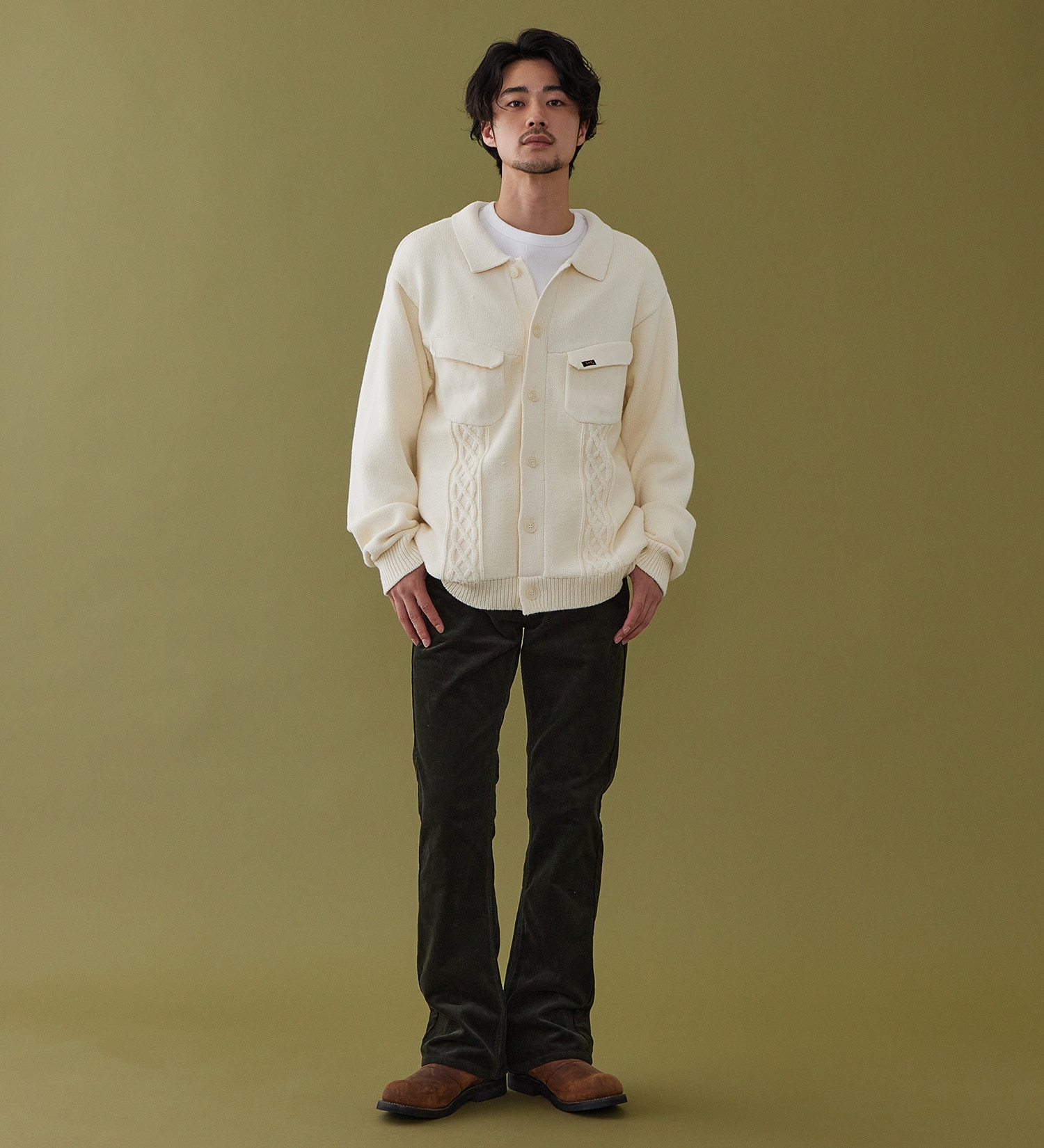 Lee(リー)の【予約P】AMERICAN STANDARD 102 ブーツカット コーデュロイ【暖】|パンツ/パンツ/メンズ|オリーブ