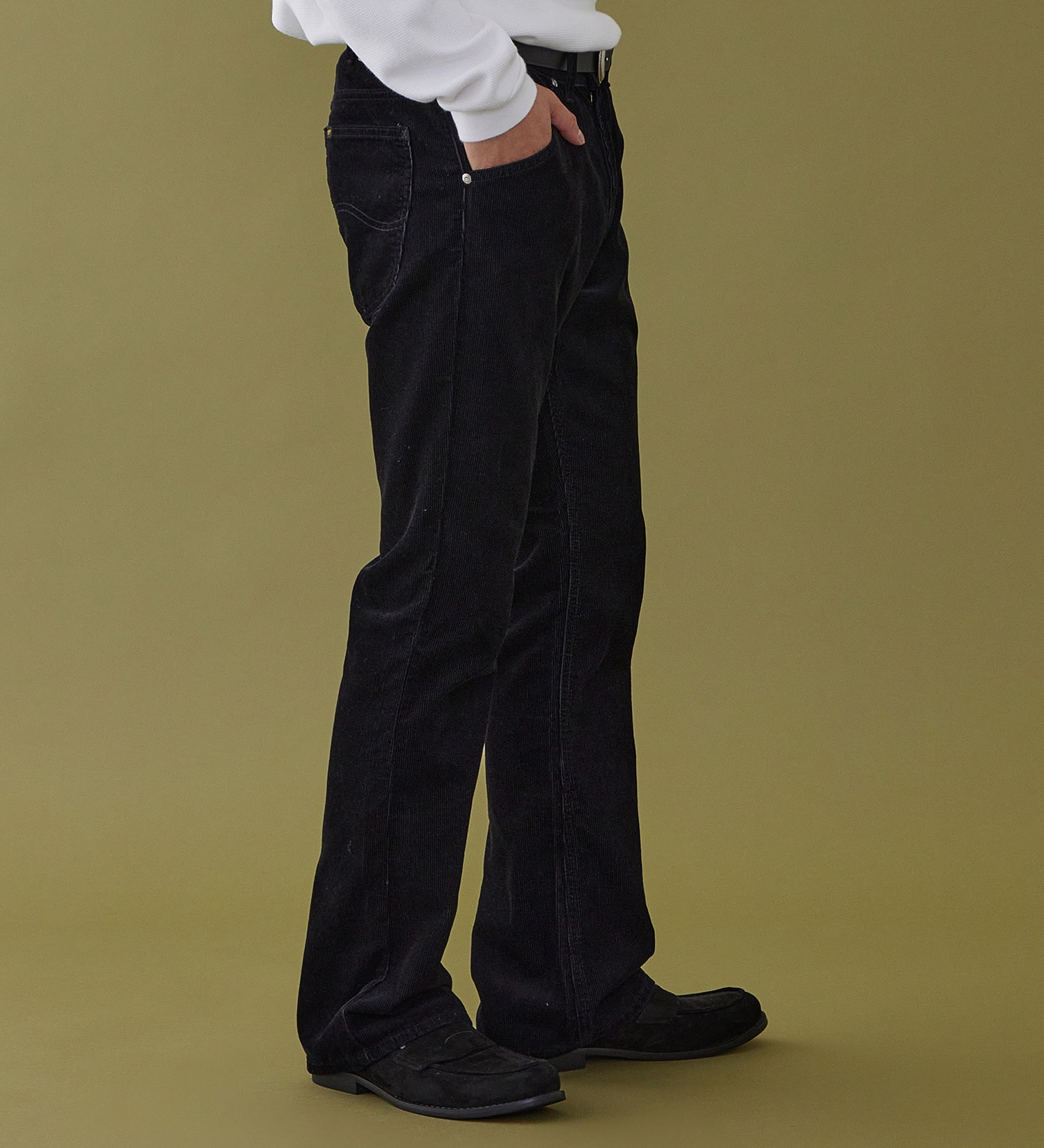 Lee(リー)の【予約P】AMERICAN STANDARD 102 ブーツカット コーデュロイ【暖】|パンツ/パンツ/メンズ|ブラック