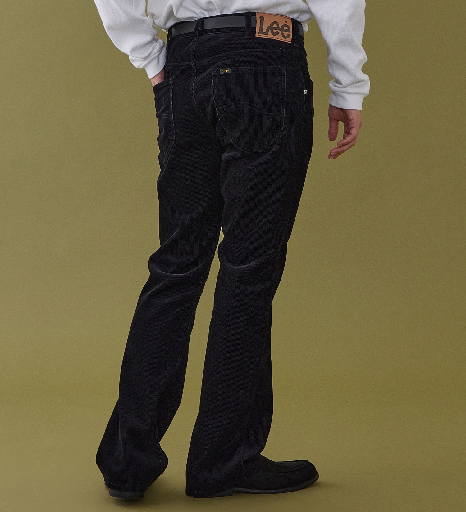 Lee(リー)の【予約P】AMERICAN STANDARD 102 ブーツカット コーデュロイ【暖】|パンツ/パンツ/メンズ|ブラック