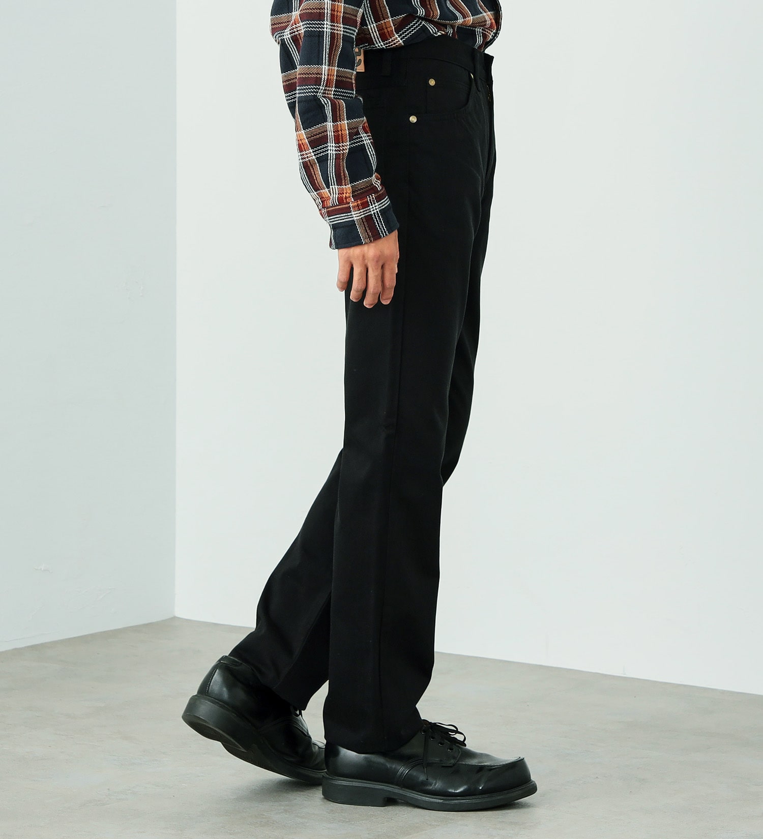 Lee(リー)の【ポイント還元】AMERICAN STANDARD 201 レギュラーストレート(サテン)|パンツ/パンツ/メンズ|ブラック