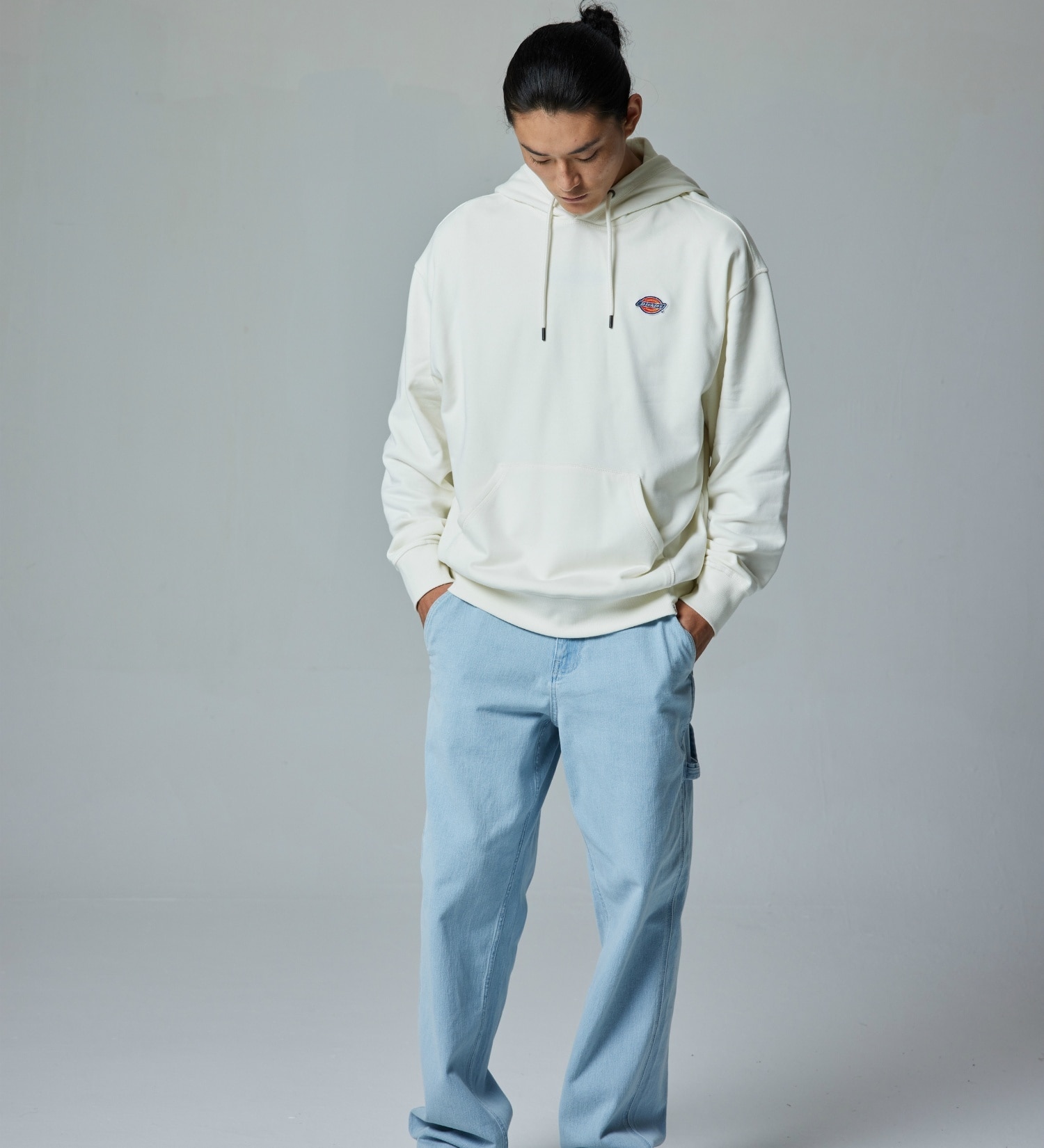 Dickies(ディッキーズ)のフレンチ テリー　スモールバッジ ロゴ　フーディー|トップス/パーカー/メンズ|アイボリー