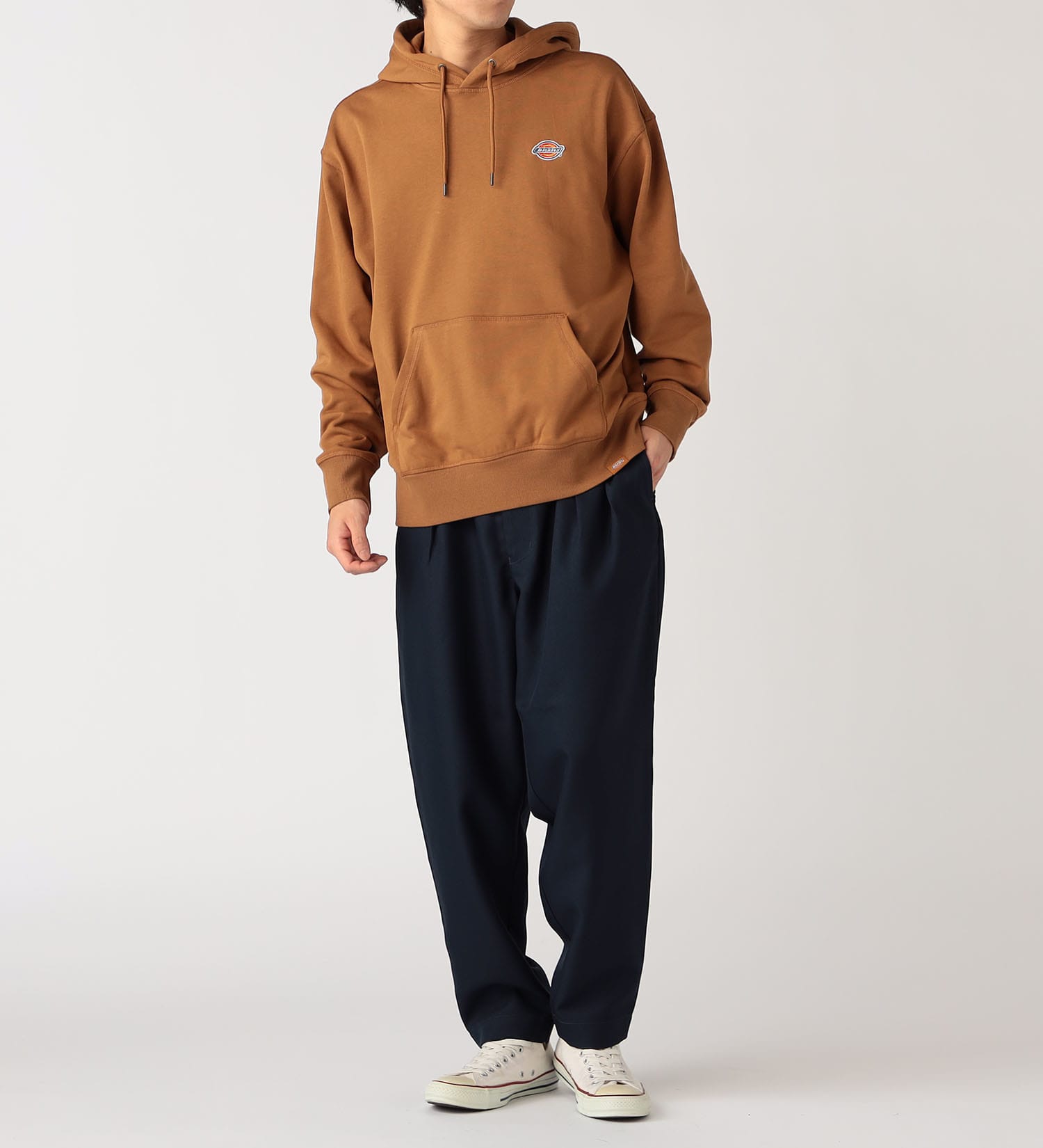 Dickies(ディッキーズ)のフレンチ テリー スモールバッジ ロゴ フーディー|トップス/パーカー/メンズ|ブラウン