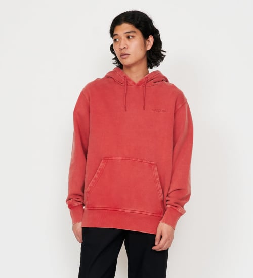 Dickies(ディッキーズ)のヴィンテージウォッシュ ワンポイント刺繍 プルオーバーパーカー|トップス/パーカー/メンズ|レッド