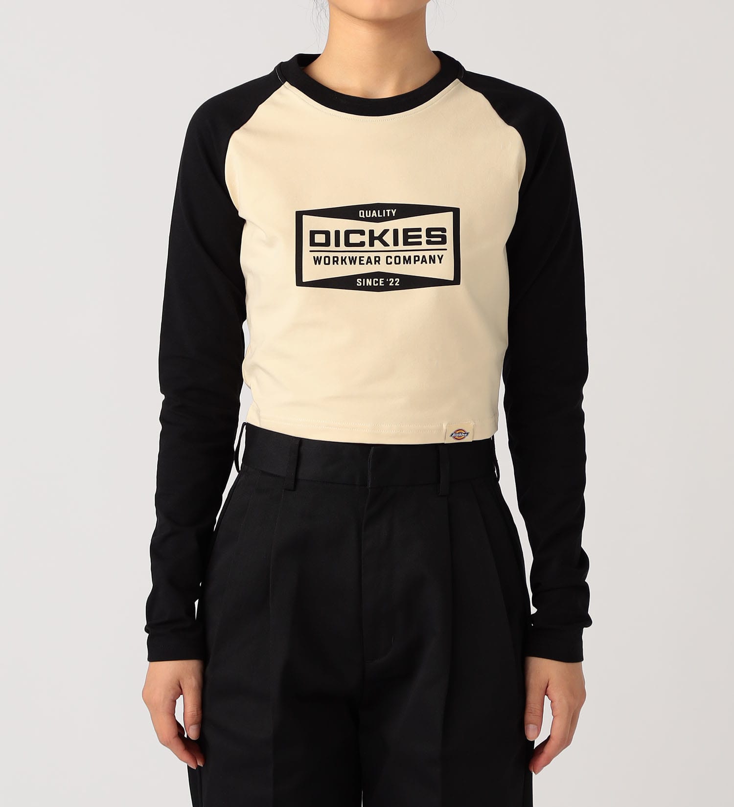 Dickies(ディッキーズ)の切り替えデザイン長袖Tシャツ|トップス/Tシャツ/カットソー/レディース|ブラック