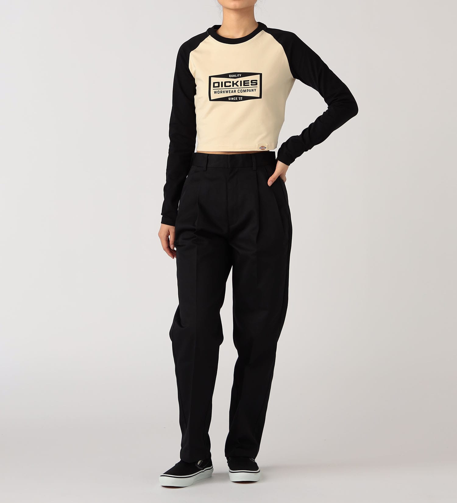 Dickies(ディッキーズ)の切り替えデザイン長袖Tシャツ|トップス/Tシャツ/カットソー/レディース|ブラック