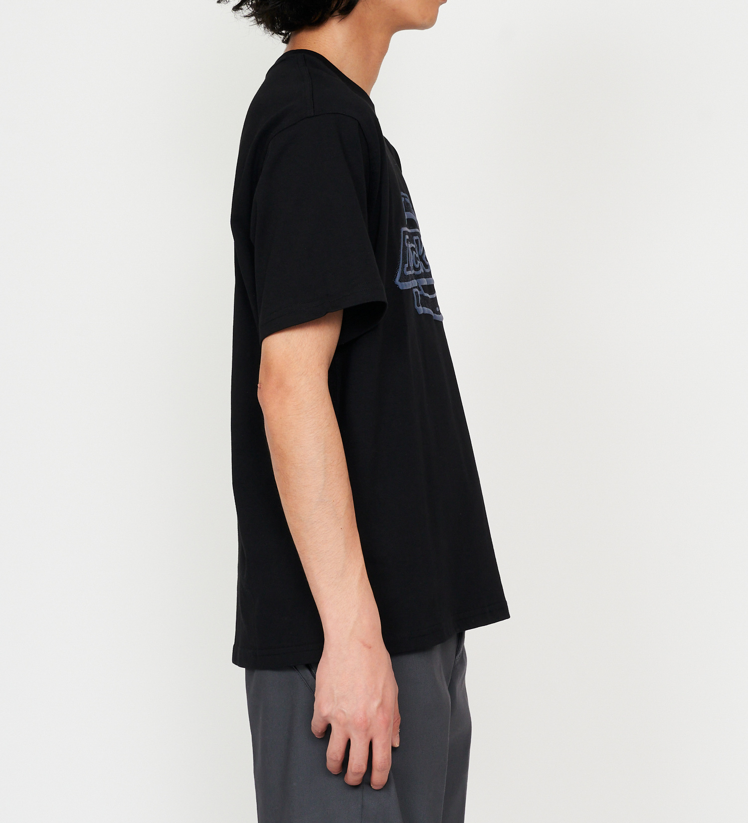 Dickies(ディッキーズ)のメッシュテクスチャ 3Dロゴプリント Tシャツ|トップス/Tシャツ/カットソー/メンズ|ブラック