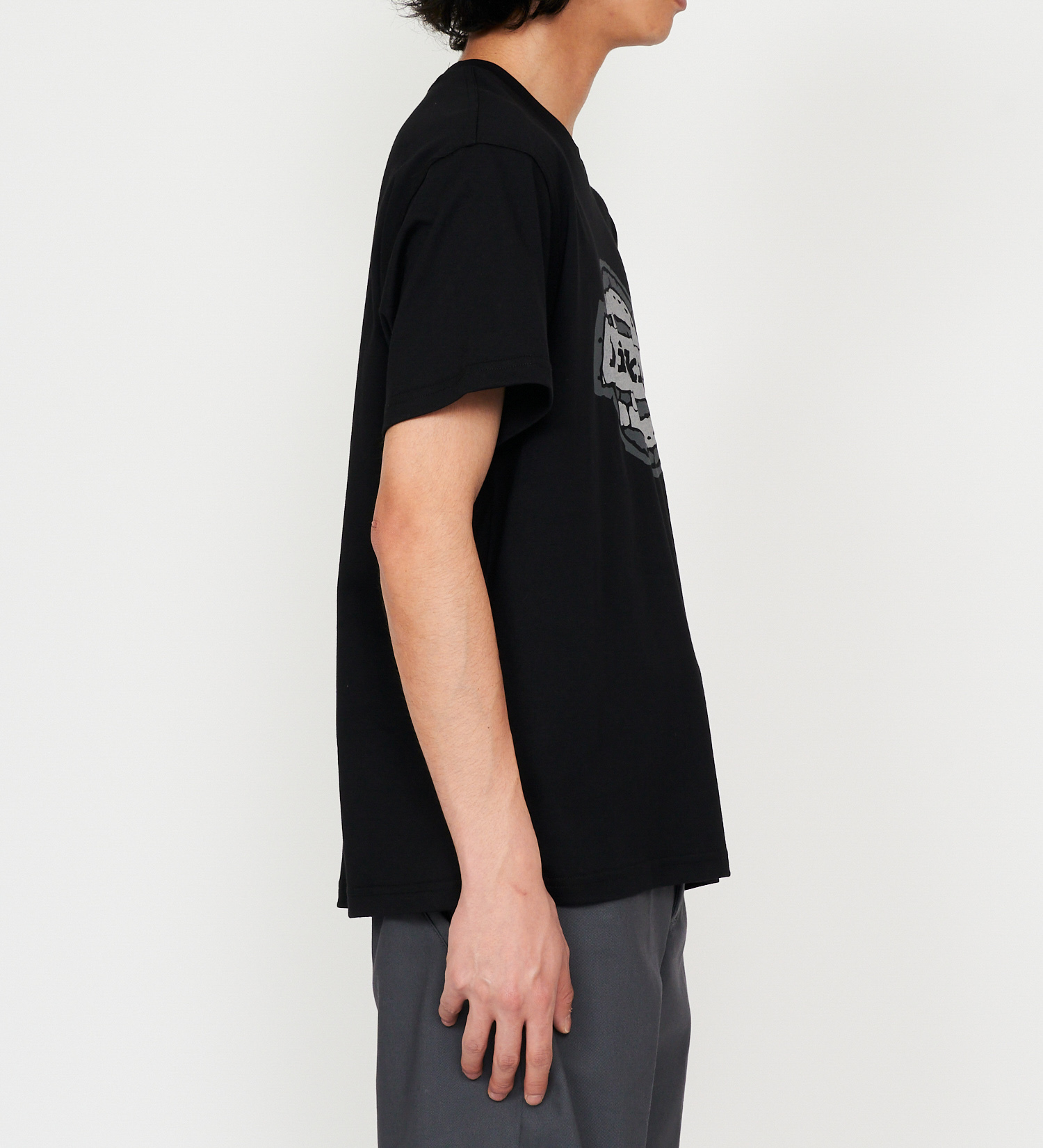 Dickies(ディッキーズ)のラフエッジ ホースシューロゴ プリントTシャツ|トップス/Tシャツ/カットソー/メンズ|ブラック