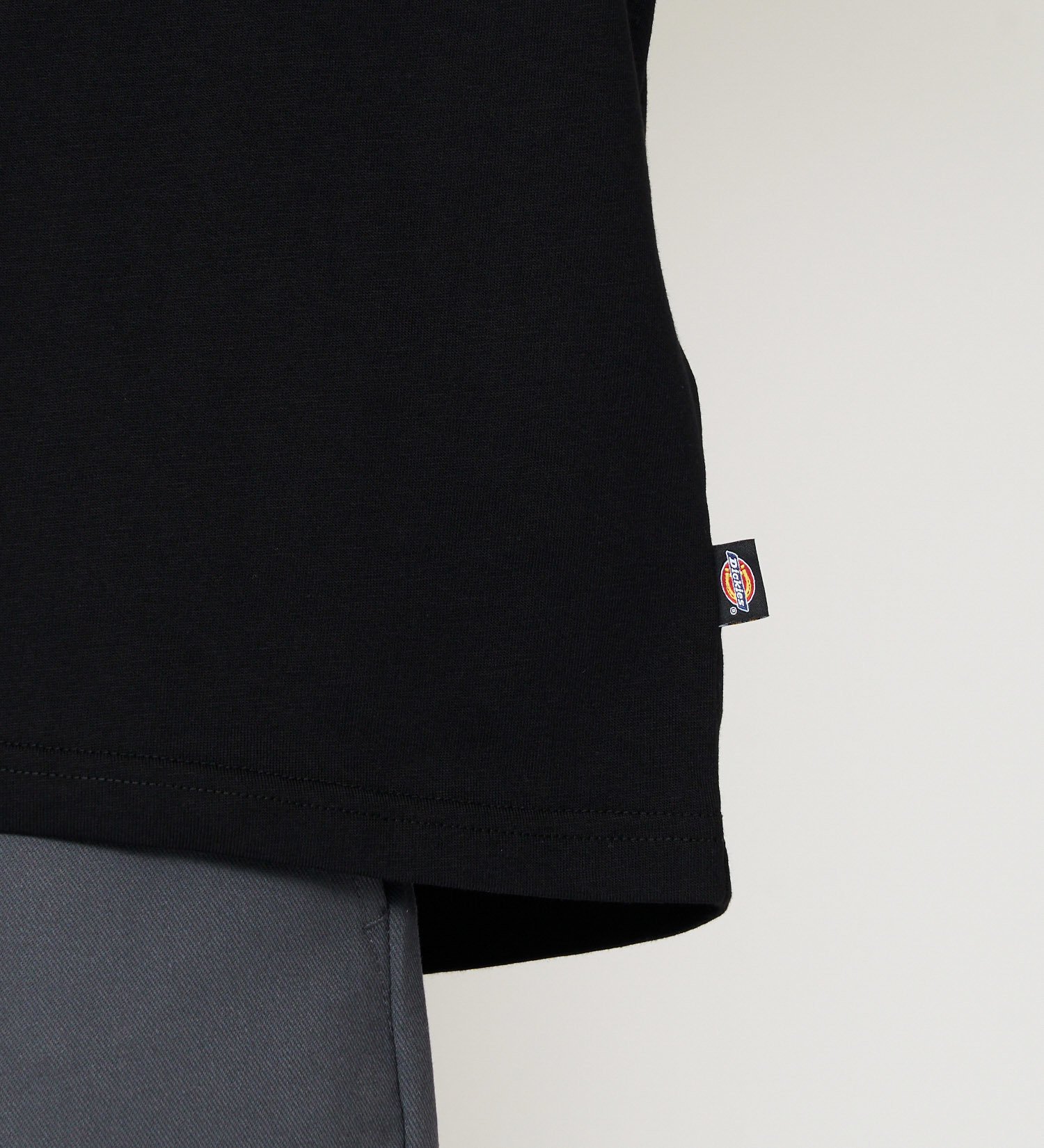 Dickies(ディッキーズ)のラフエッジ ホースシューロゴ プリントTシャツ|トップス/Tシャツ/カットソー/メンズ|ブラック