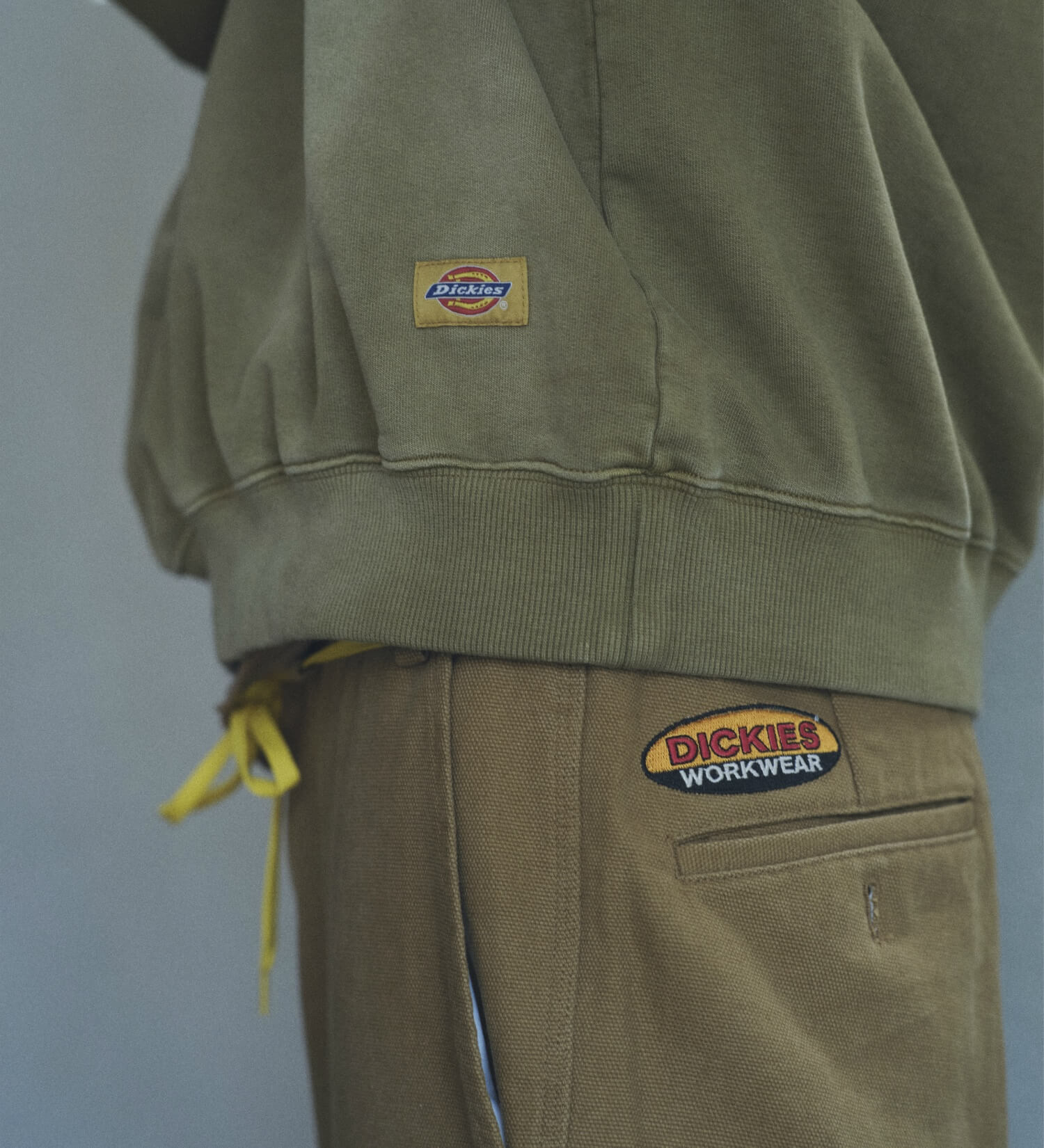 Dickies(ディッキーズ)の【Dickies(R) x  SEDAN ALL-PURPOSE(R)】Cotton Duck 2tuck Wide Tapared Pants|パンツ/パンツ/メンズ|カーキ