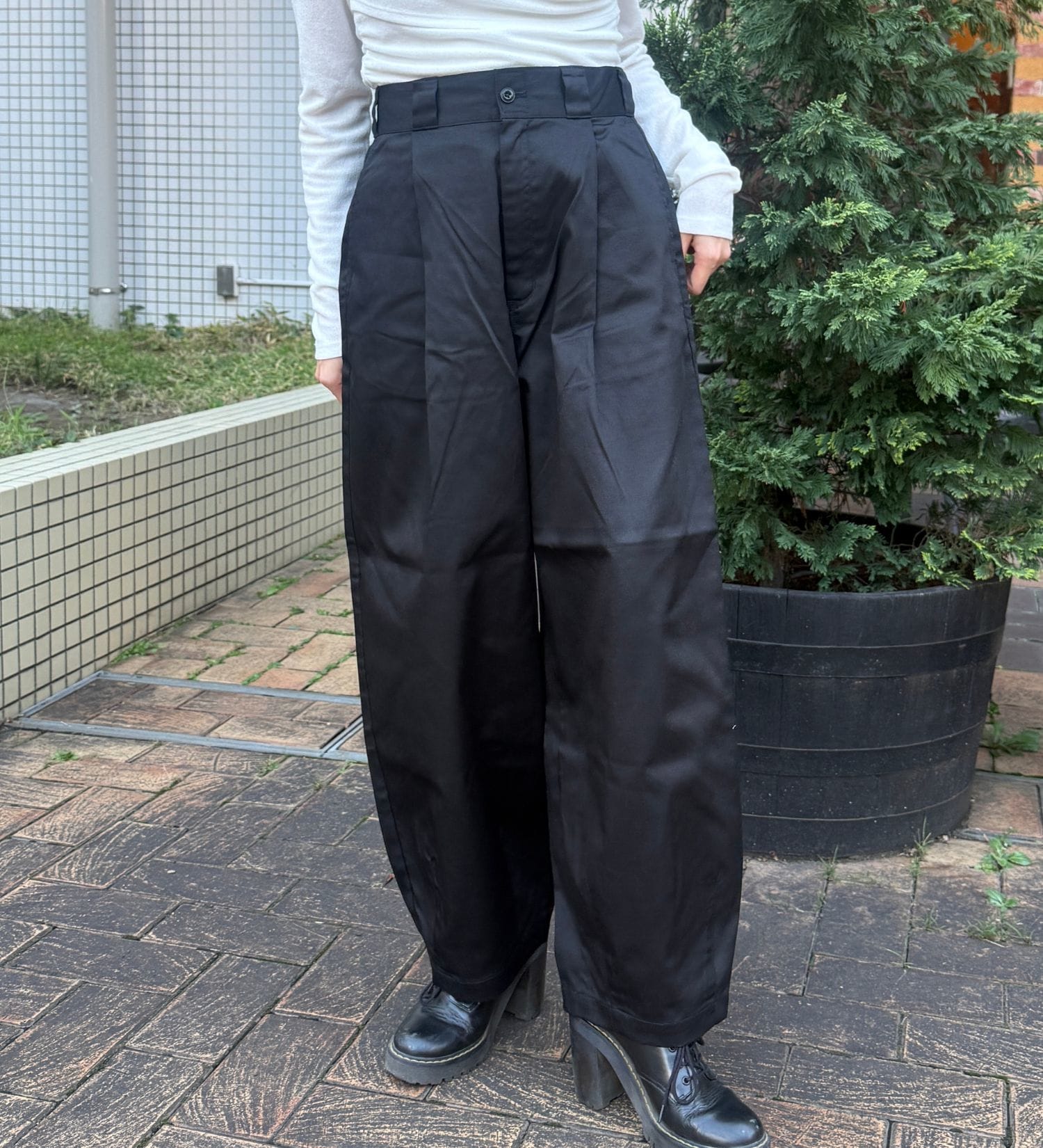 Dickies(ディッキーズ)のコクーンワイドパンツ|パンツ/パンツ/レディース|ブラック