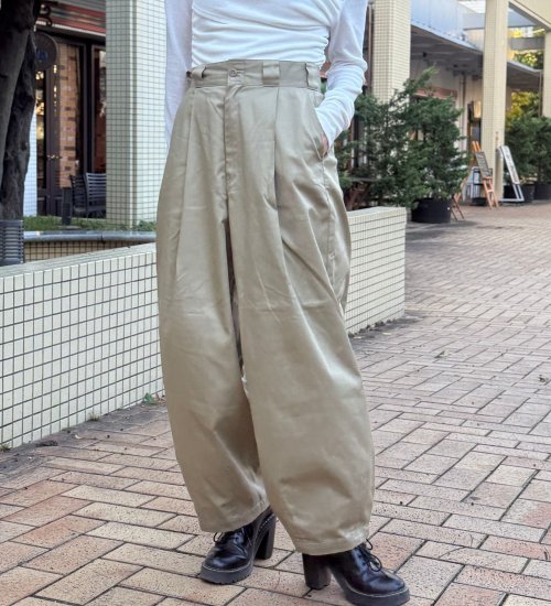 Dickies(ディッキーズ)のコクーンワイドパンツ|パンツ/パンツ/レディース|カーキ