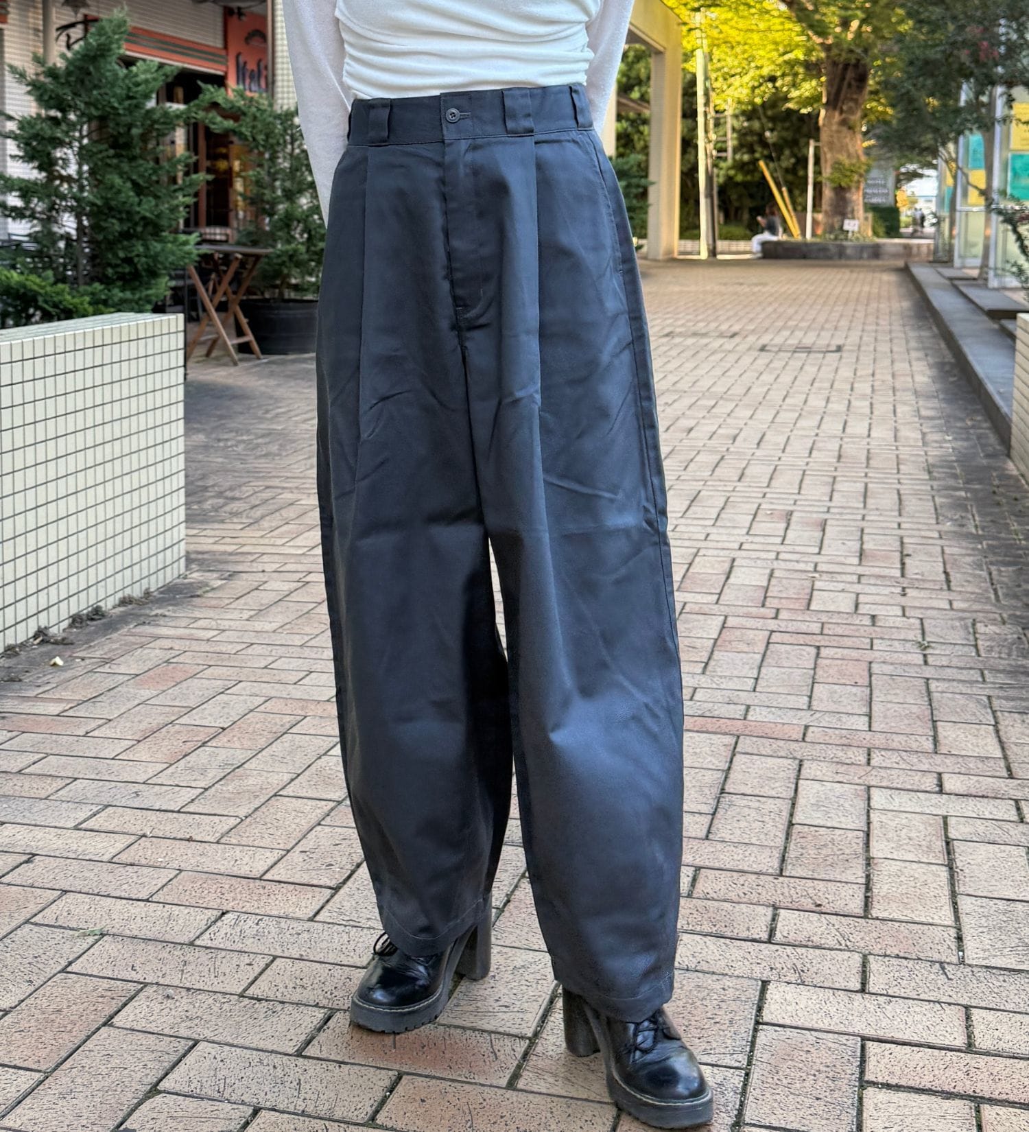Dickies(ディッキーズ)のコクーンワイドパンツ|パンツ/パンツ/レディース|チャコールグレー