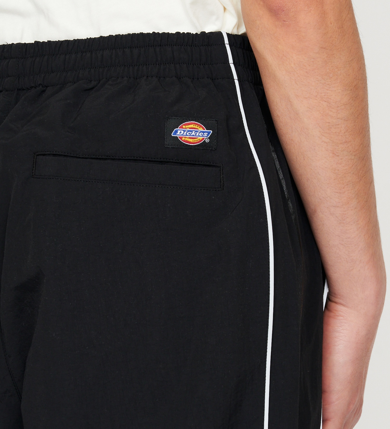 Dickies(ディッキーズ)のナイロントラックパンツ|パンツ/パンツ/メンズ|ブラック