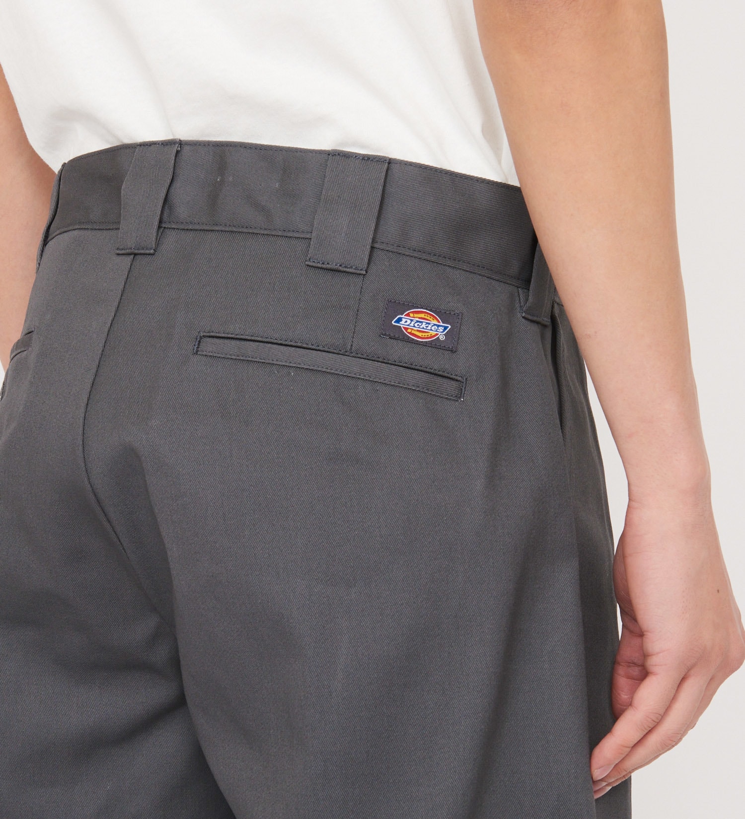 Dickies(ディッキーズ)の2タックワークパンツ|パンツ/パンツ/メンズ|チャコールグレー