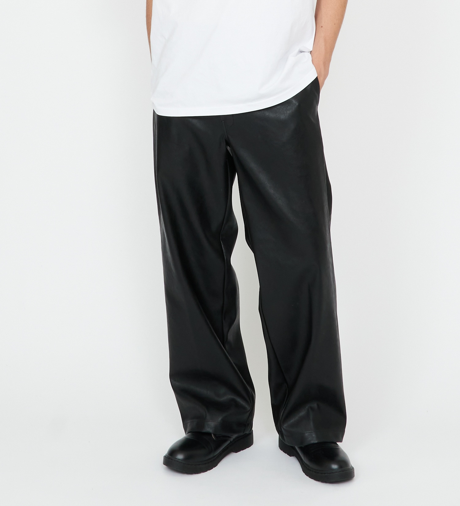 Dickies(ディッキーズ)のシンセティックレザーワークパンツ|パンツ/パンツ/メンズ|ブラック