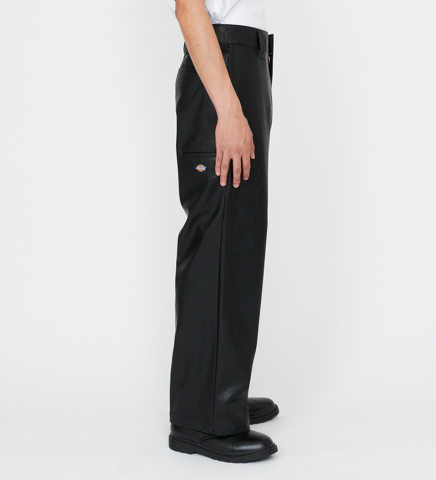 Dickies(ディッキーズ)のシンセティックレザーワークパンツ|パンツ/パンツ/メンズ|ブラック