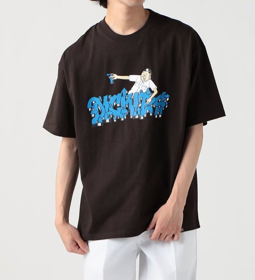 Dickies(ディッキーズ)の【SUMMER SALE】DickiesｘESOW　半袖Tシャツ(spray)|トップス/Tシャツ/カットソー/メンズ|ブラウン