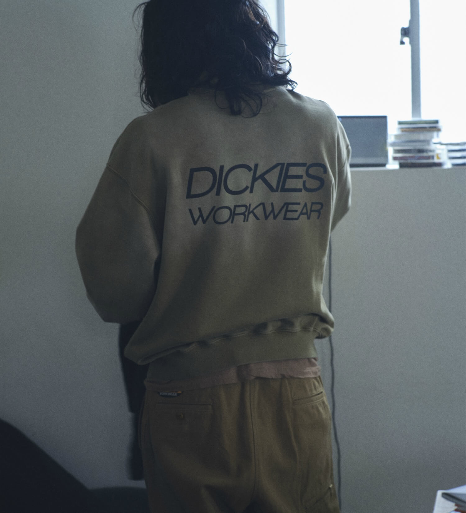 Dickies(ディッキーズ)の【Dickies(R) x  SEDAN ALL-PURPOSE(R)】Faded Washed Crewneck Sweatshirt|トップス/スウェット/メンズ|カーキ