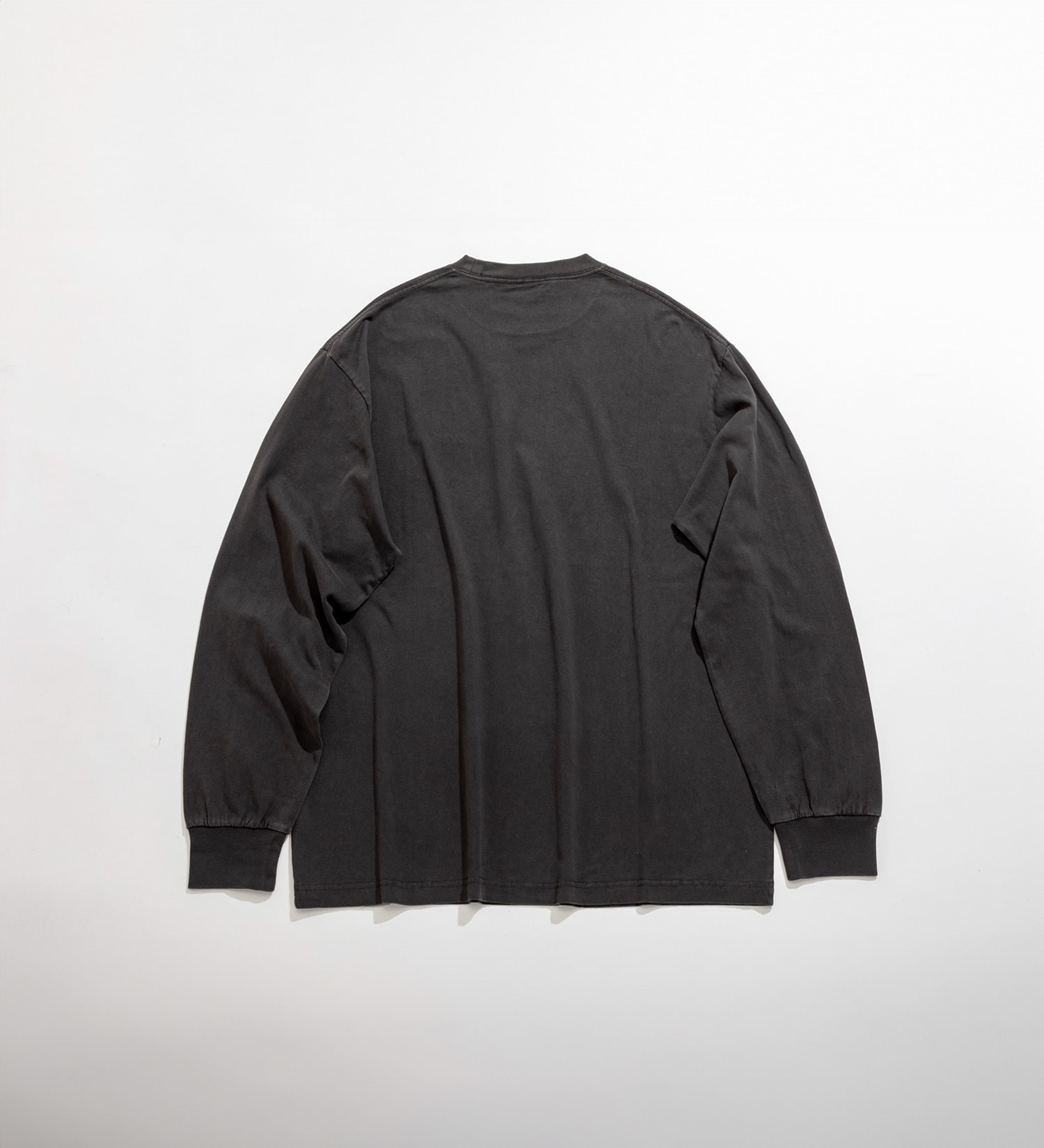 Dickies(ディッキーズ)のピグメント ロングスリーブTシャツ|トップス/Tシャツ/カットソー/メンズ|ブラック