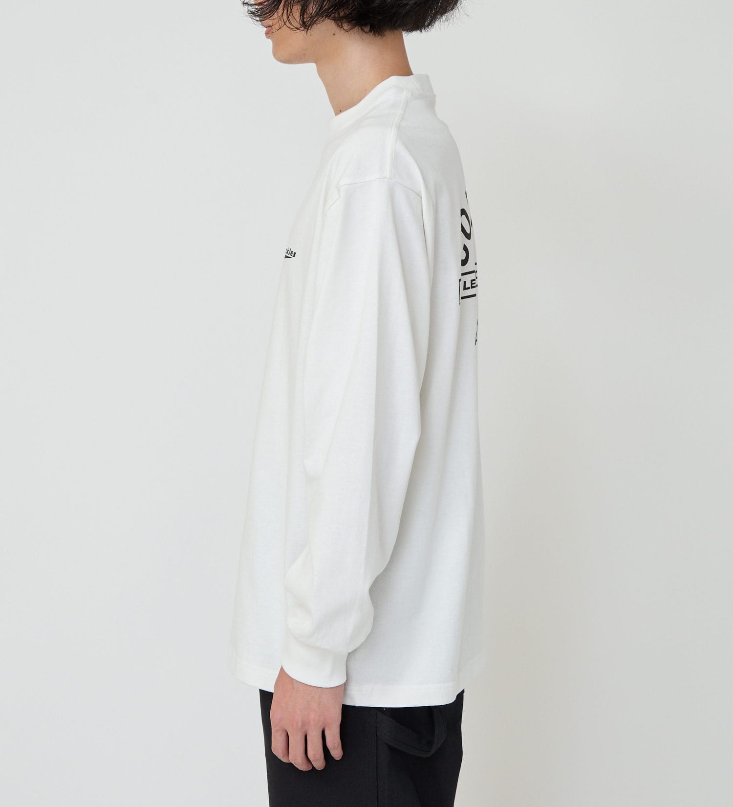 Dickies(ディッキーズ)のバックプリントロングスリーブTシャツ|トップス/Tシャツ/カットソー/メンズ|ホワイト