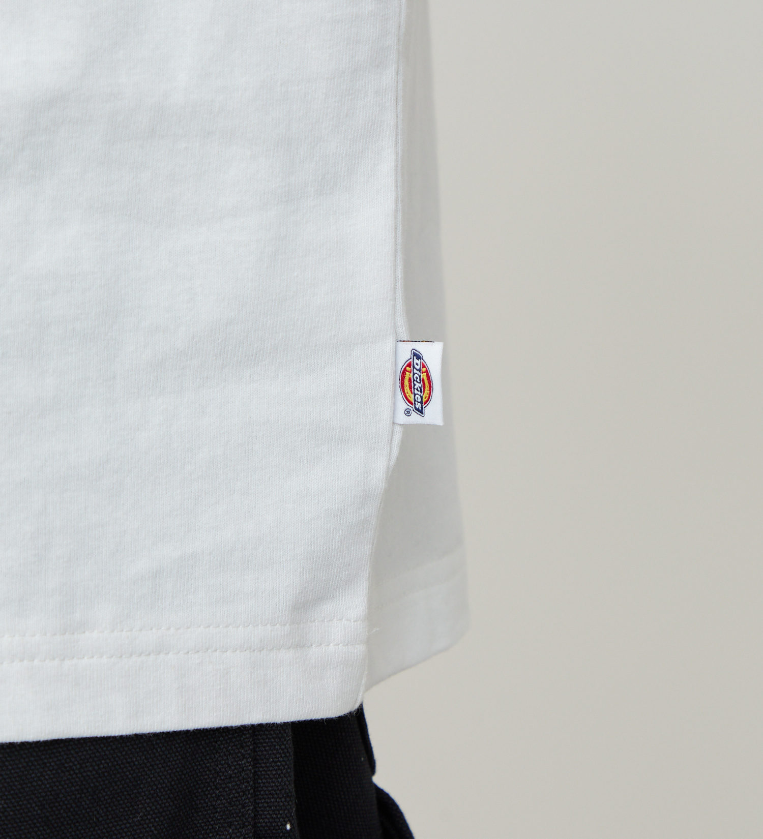 Dickies(ディッキーズ)のバックプリントロングスリーブTシャツ|トップス/Tシャツ/カットソー/メンズ|ホワイト
