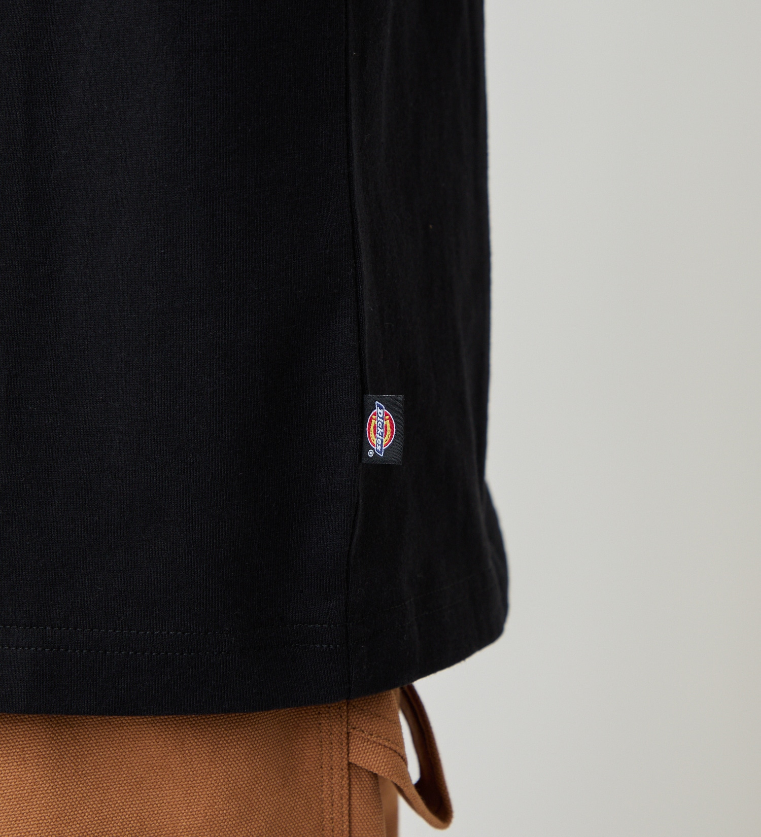Dickies(ディッキーズ)のバックプリントロングスリーブTシャツ|トップス/Tシャツ/カットソー/メンズ|ブラック