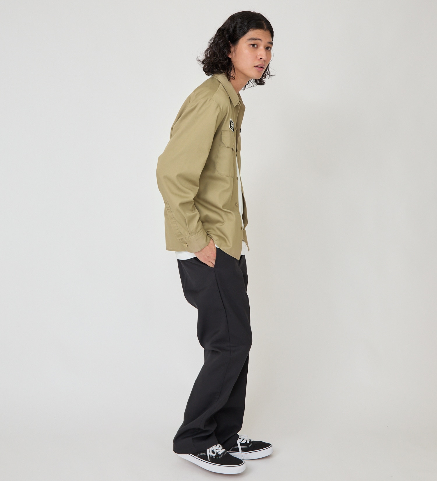 Dickies(ディッキーズ)のバック刺繍シャツ|トップス/シャツ/ブラウス/メンズ|カーキ