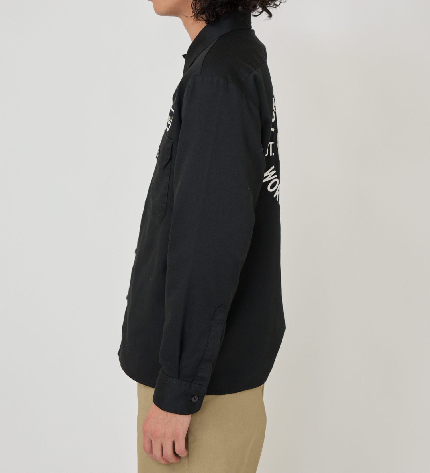 Dickies(ディッキーズ)のバック刺繍シャツ|トップス/シャツ/ブラウス/メンズ|ブラック