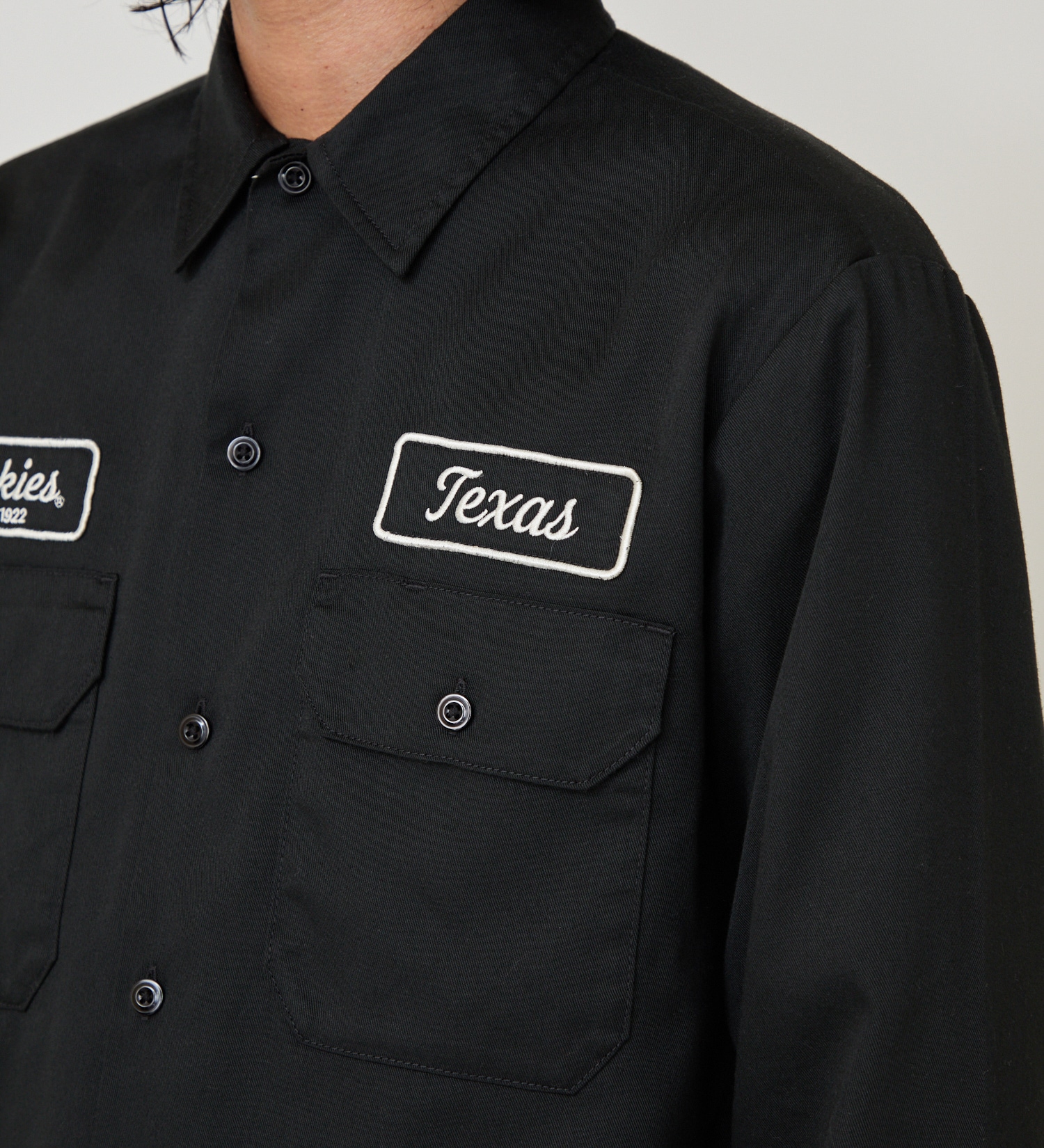 Dickies(ディッキーズ)のバック刺繍シャツ|トップス/シャツ/ブラウス/メンズ|ブラック