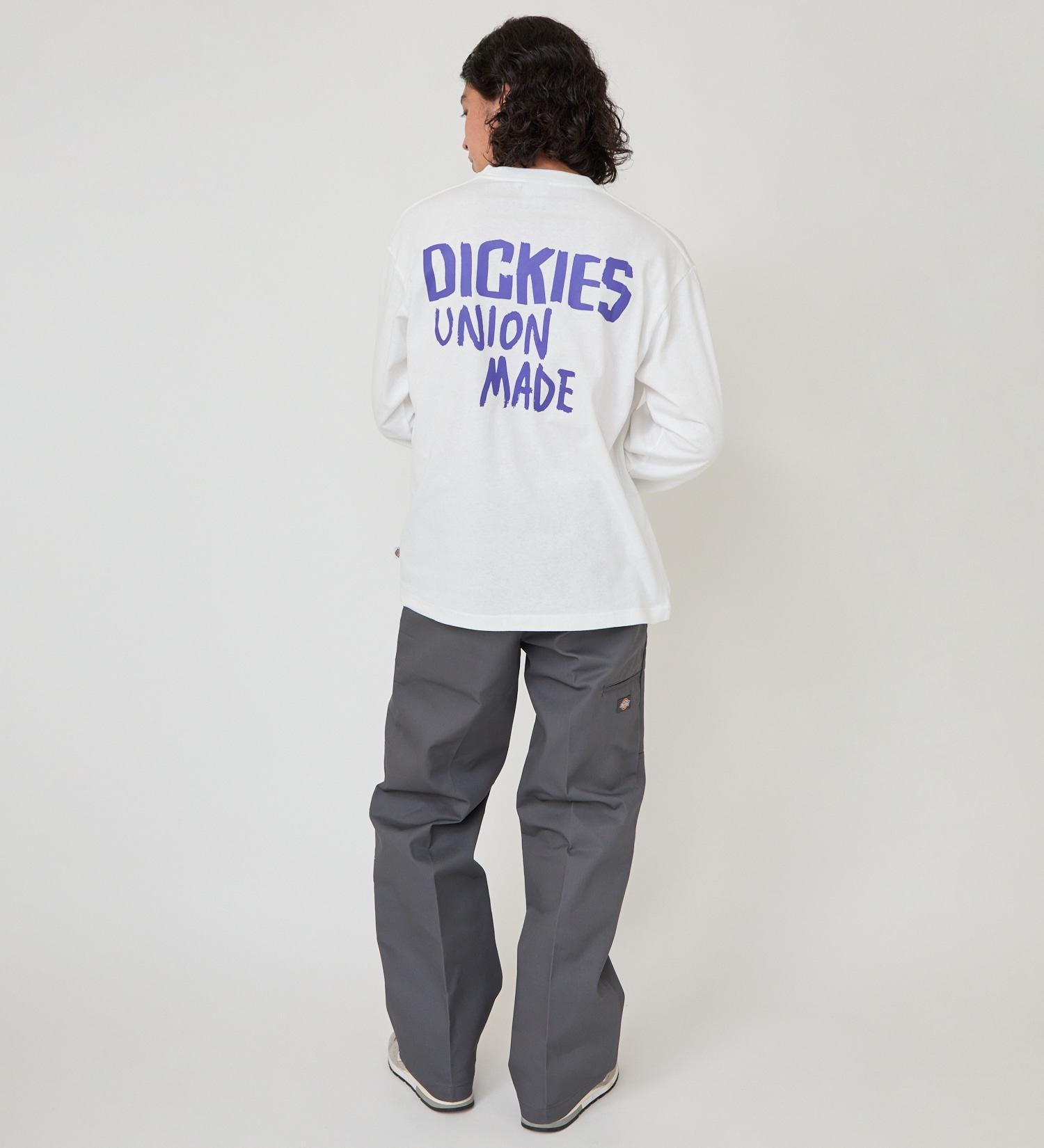 Dickies(ディッキーズ)のグラフィックロングスリーブTシャツS-2|トップス/Tシャツ/カットソー/メンズ|ホワイト