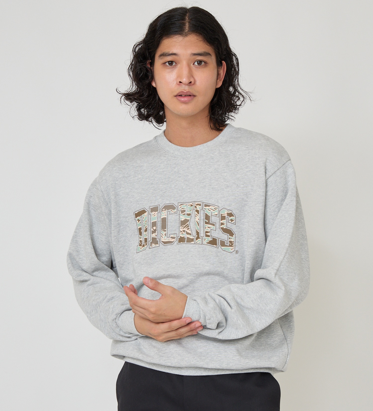Dickies(ディッキーズ)のカモフラージュロゴスウェット|トップス/スウェット/メンズ|ヘザ－グレー