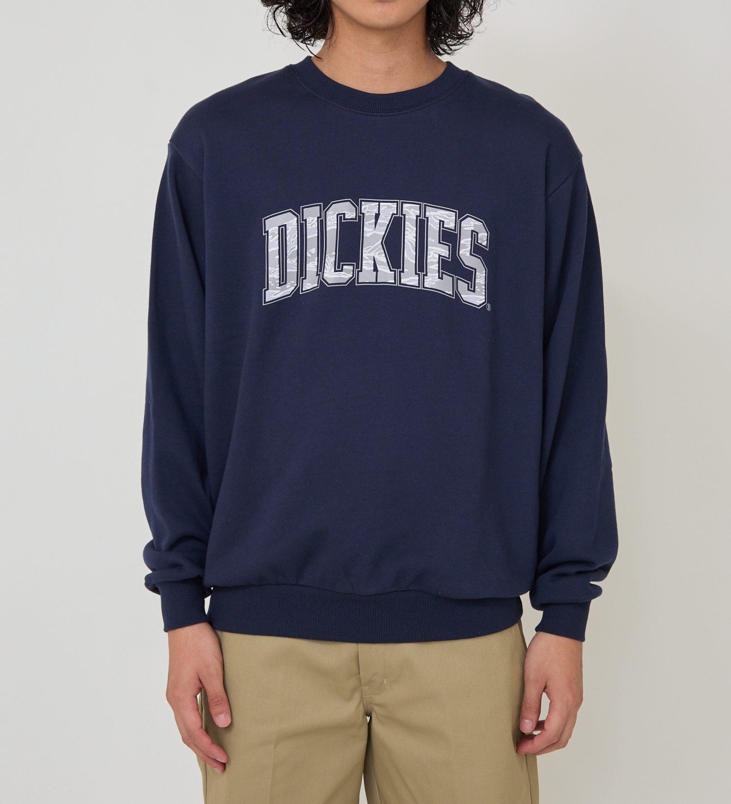 Dickies(ディッキーズ)のカモフラージュロゴスウェット|トップス/スウェット/メンズ|ネイビー