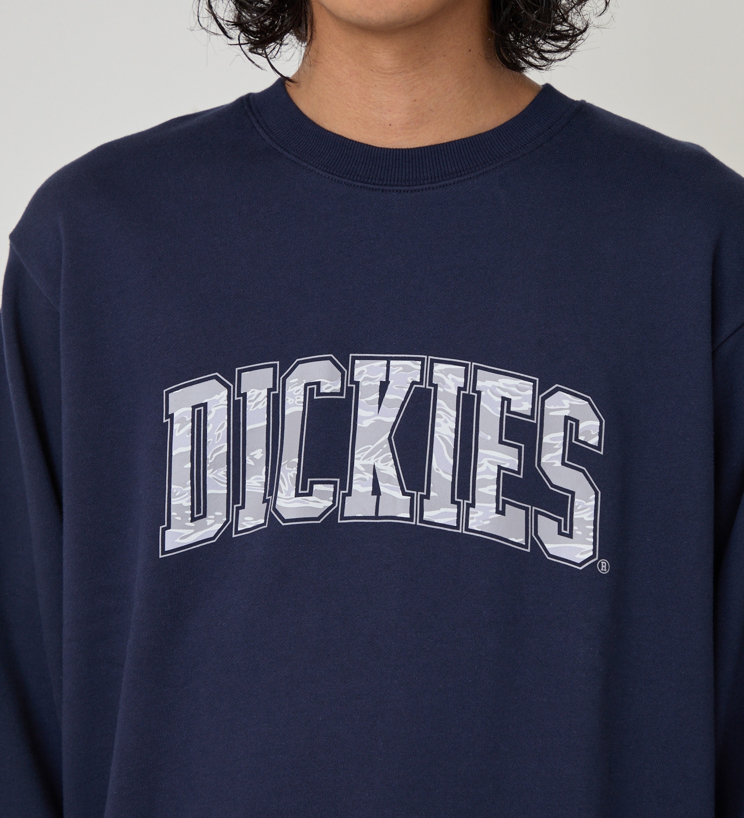 Dickies(ディッキーズ)のカモフラージュロゴスウェット|トップス/スウェット/メンズ|ネイビー