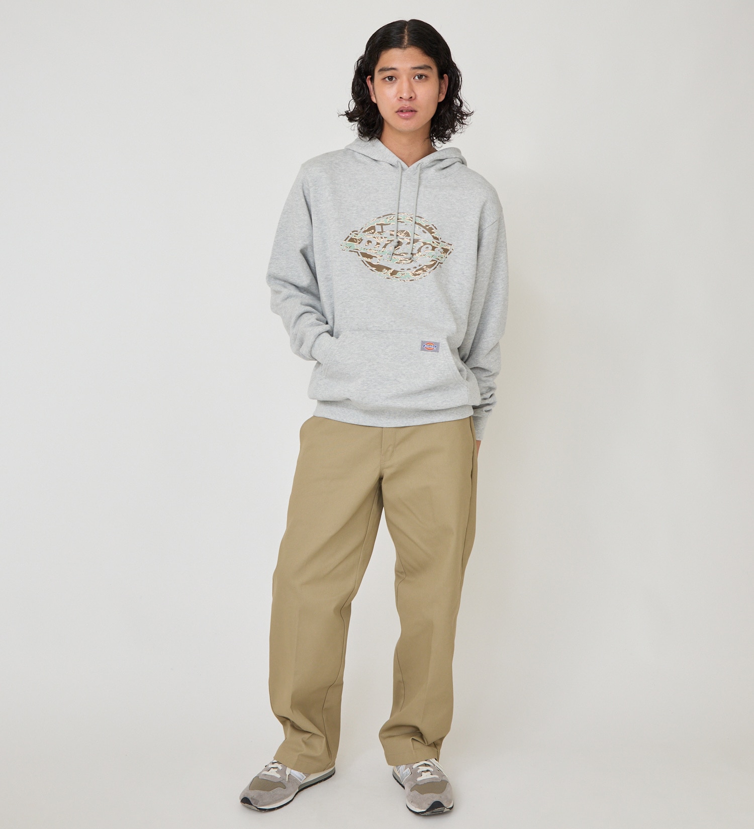 Dickies(ディッキーズ)のカモフラージュロゴフーディー|トップス/パーカー/メンズ|ヘザ－グレー