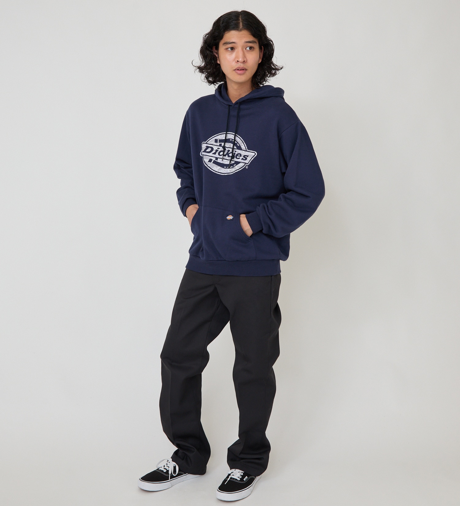 Dickies(ディッキーズ)のカモフラージュロゴフーディー|トップス/パーカー/メンズ|ネイビー