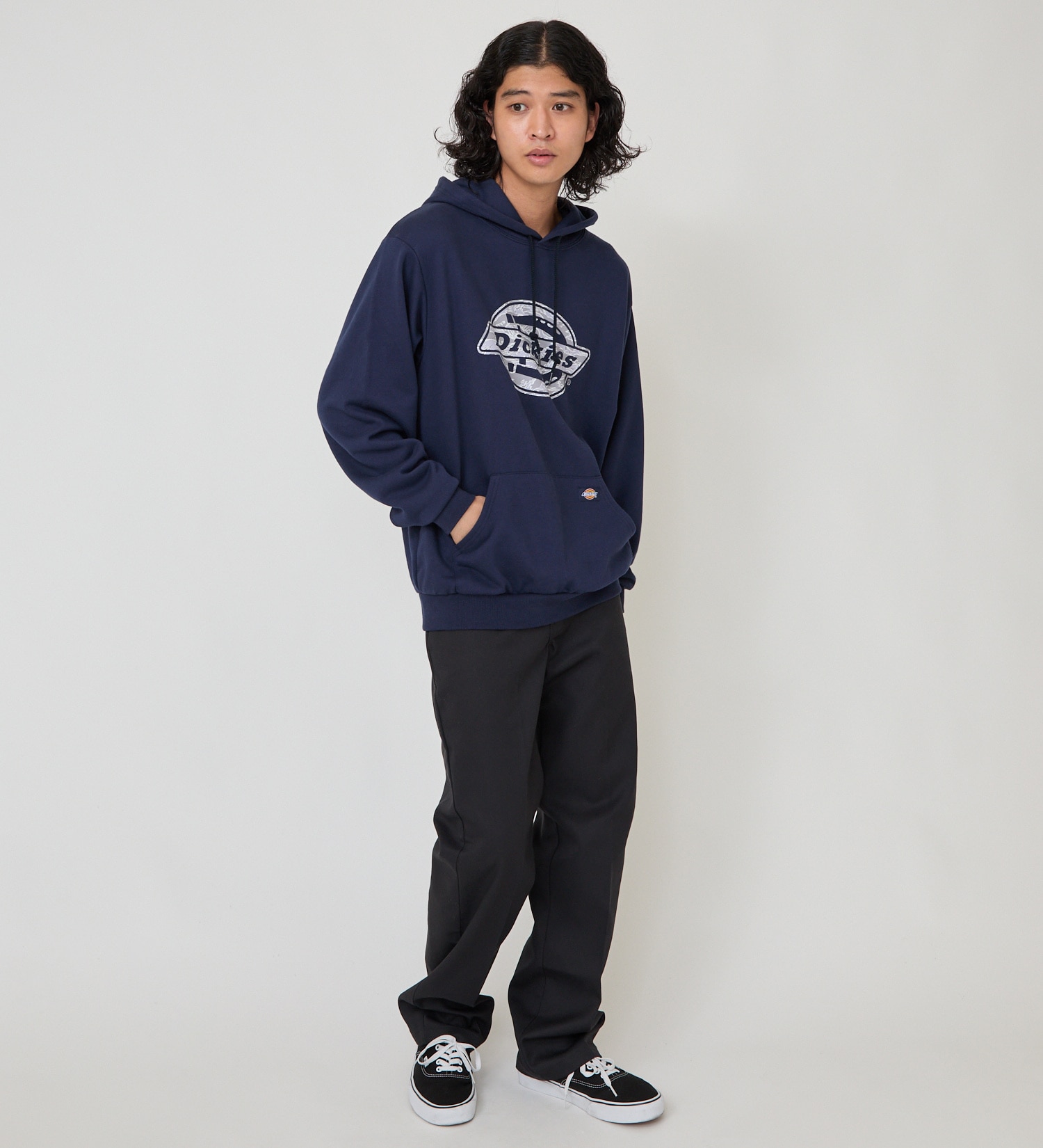 Dickies(ディッキーズ)のカモフラージュロゴフーディー|トップス/パーカー/メンズ|ネイビー