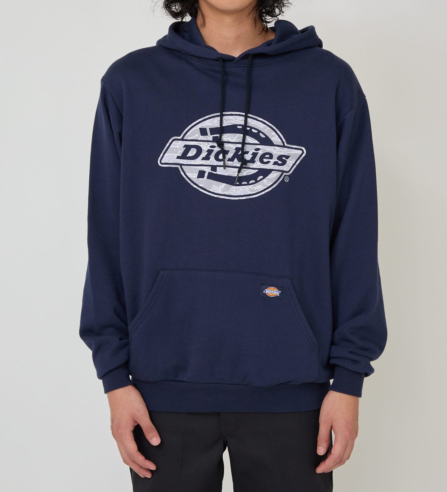 Dickies(ディッキーズ)のカモフラージュロゴフーディー|トップス/パーカー/メンズ|ネイビー