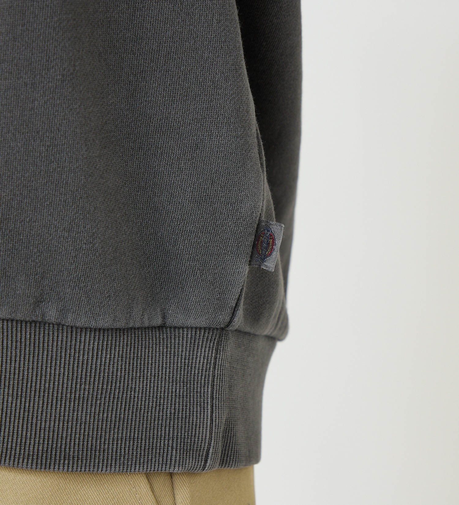 Dickies(ディッキーズ)のピグメントスウェット|トップス/スウェット/メンズ|ブラック