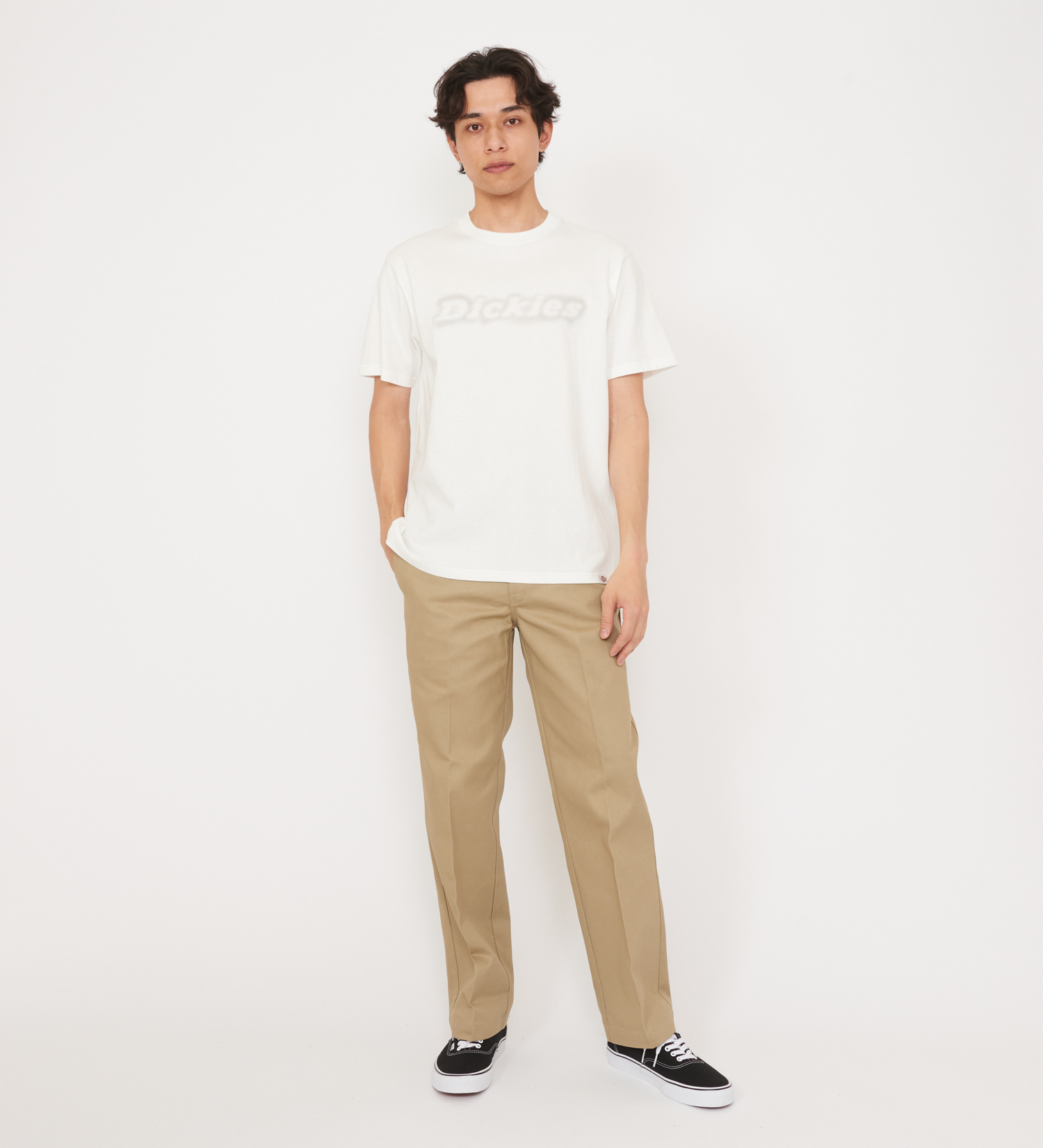 Dickies(ディッキーズ)のグラフィックTシャツ 半袖(Fuzzy Logo)|トップス/Tシャツ/カットソー/メンズ|ホワイト
