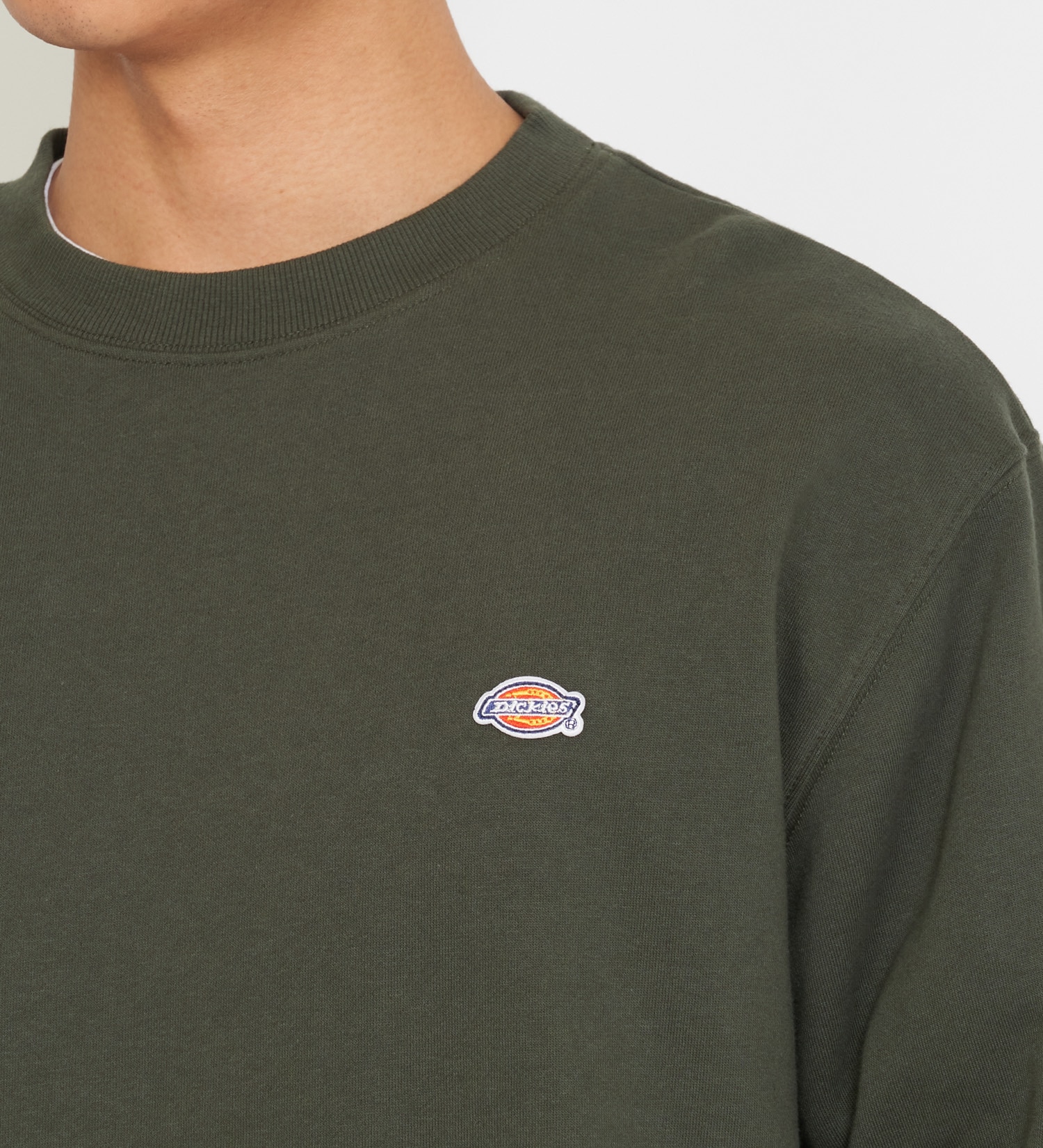 Dickies(ディッキーズ)のワッペンクルーネック スウェット|トップス/スウェット/メンズ|オリーブ