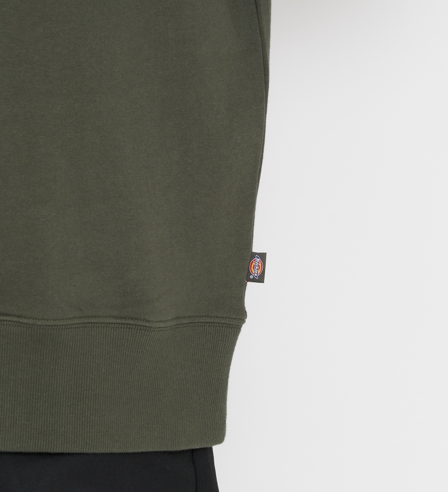 Dickies(ディッキーズ)のワッペンクルーネック スウェット|トップス/スウェット/メンズ|オリーブ
