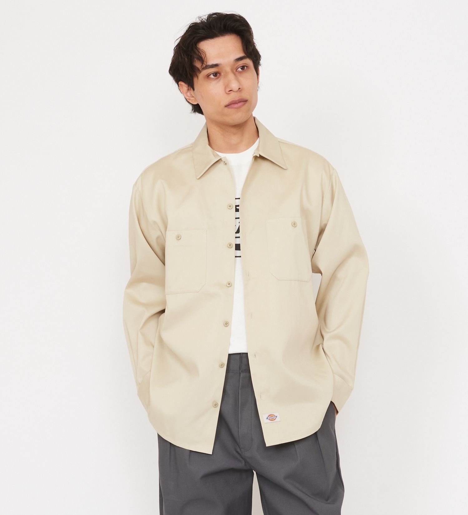 Dickies(ディッキーズ)のライト ワークシャツ　長袖 (Japan fit)|トップス/シャツ/ブラウス/メンズ|ライトベージュ