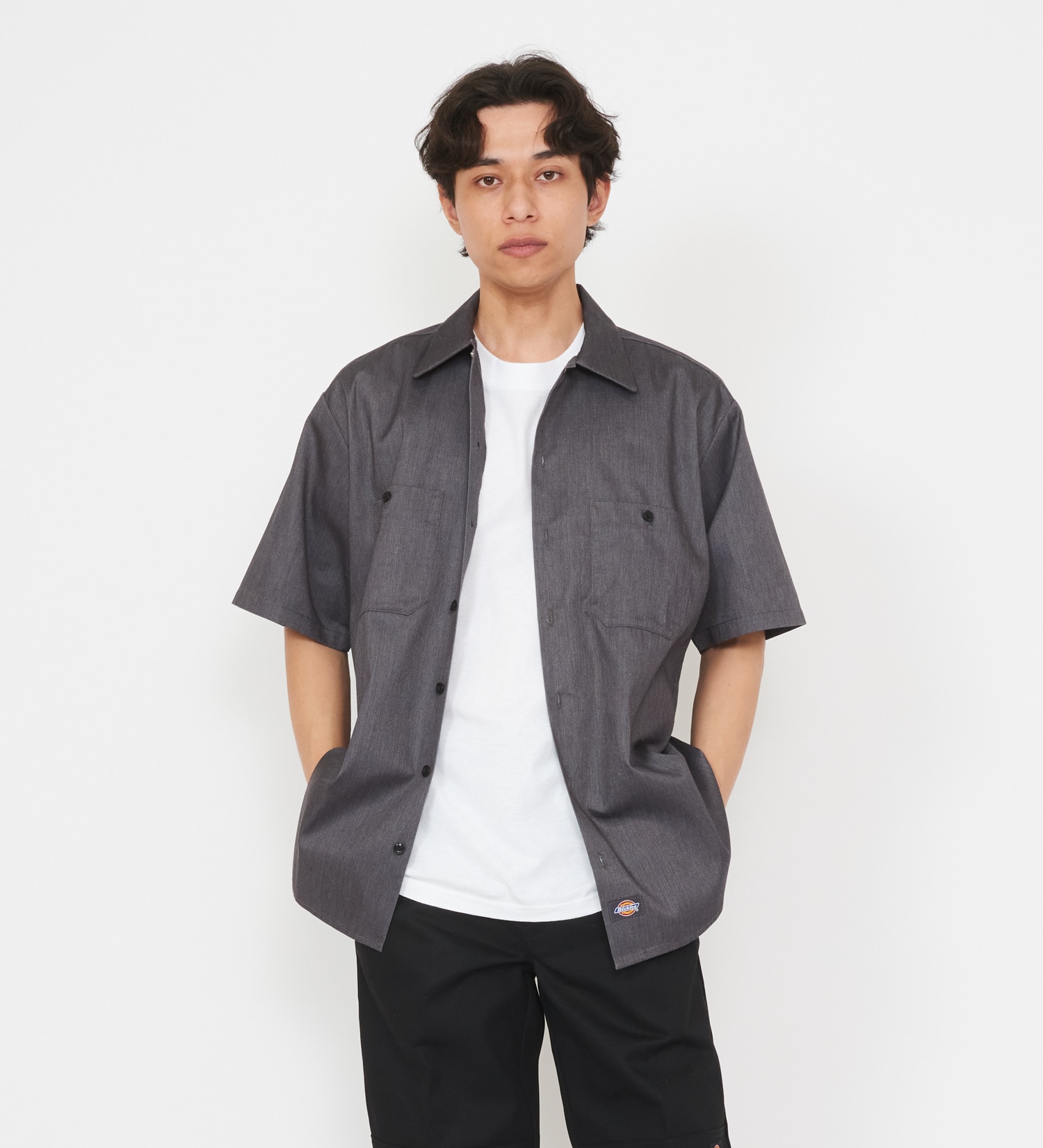 Dickies(ディッキーズ)のライト ワークシャツ 半袖 (Japan fit)|トップス/シャツ/ブラウス/メンズ|ヘザ－グレー