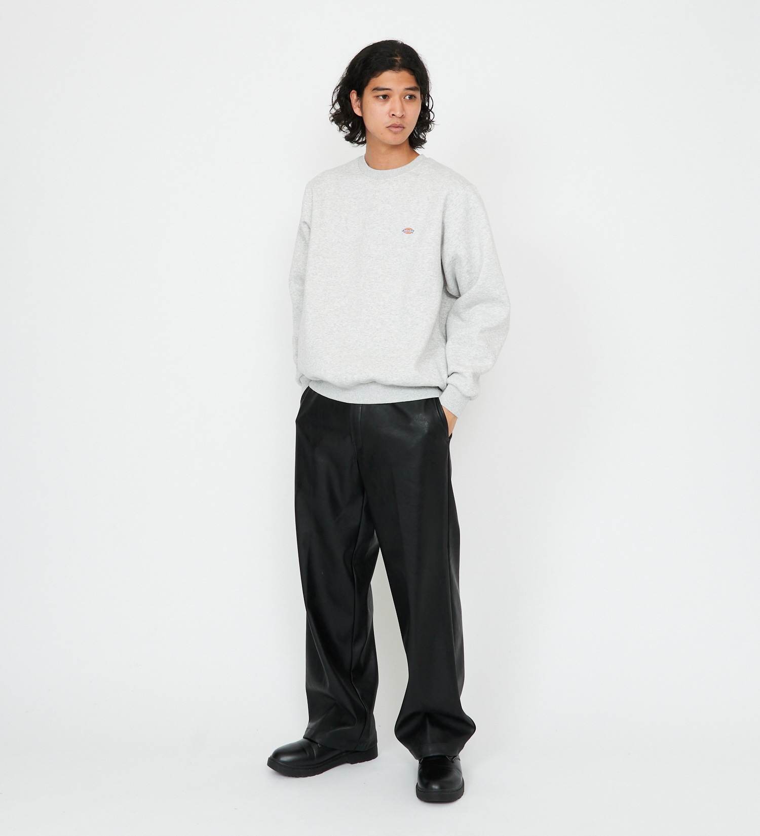 Dickies(ディッキーズ)の刺繍ロゴクルーネックスウェット|トップス/スウェット/メンズ|ヘザ－グレー
