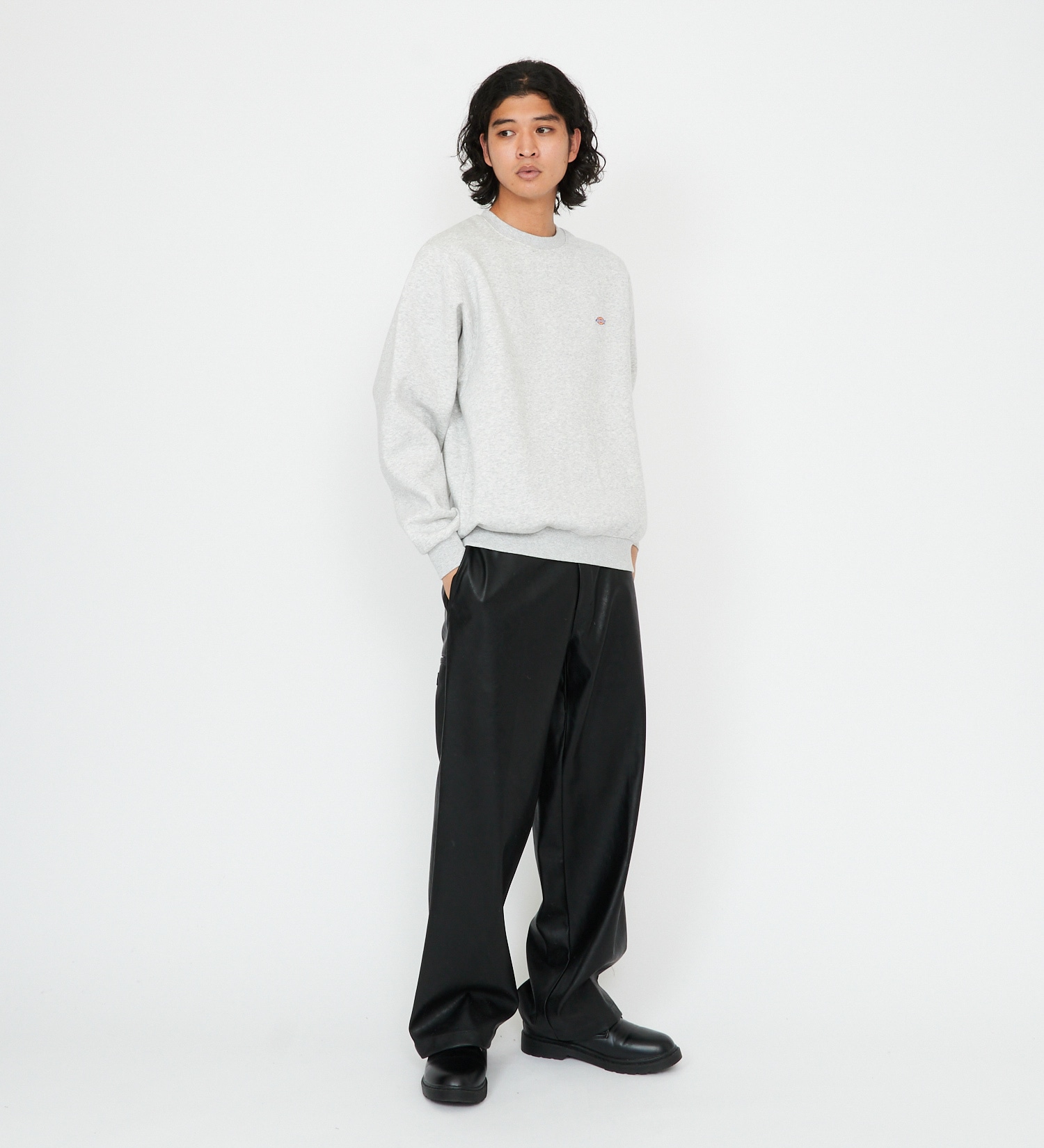 Dickies(ディッキーズ)の刺繍ロゴクルーネックスウェット|トップス/スウェット/メンズ|ヘザ－グレー
