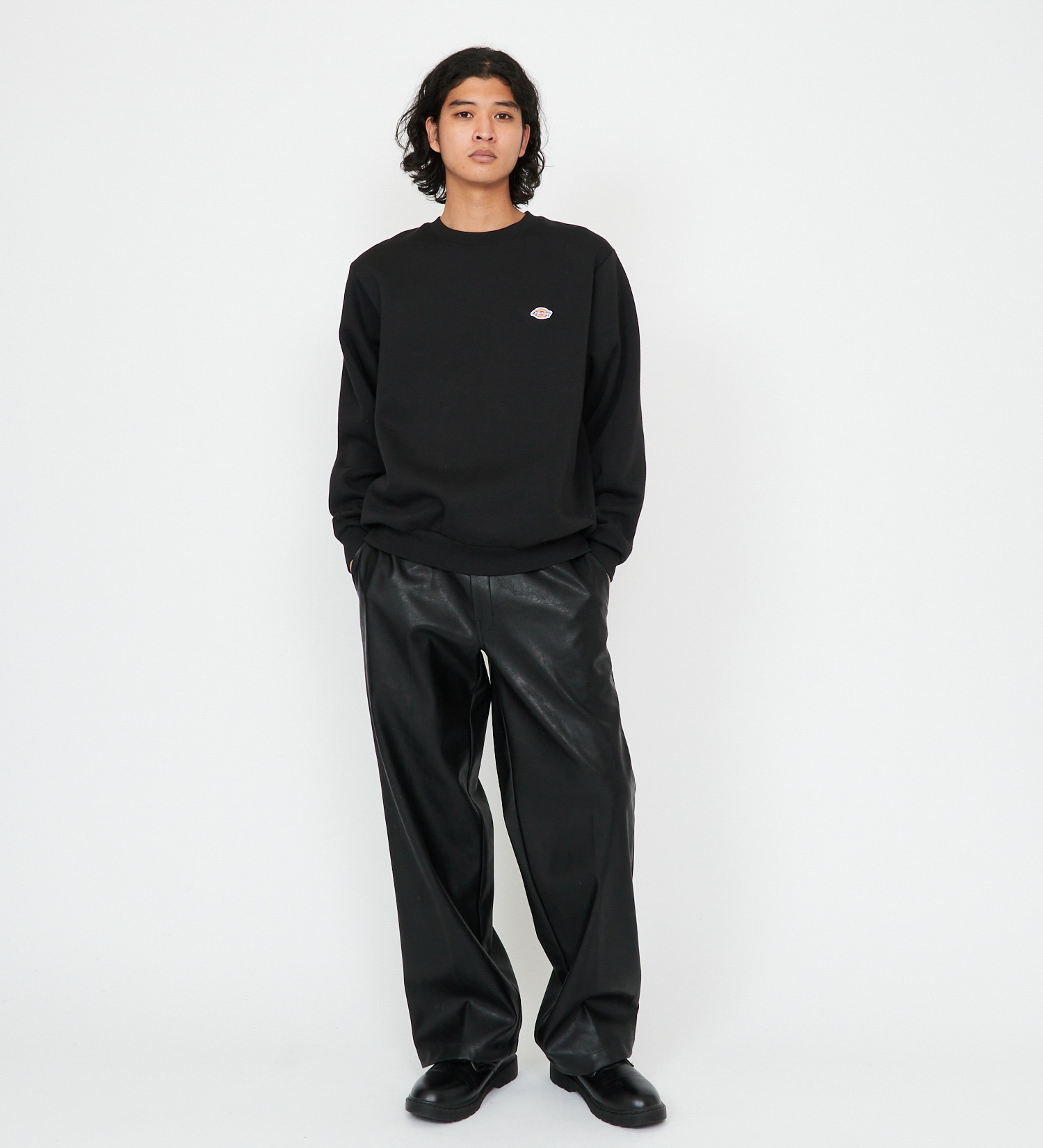 Dickies(ディッキーズ)の刺繍ロゴクルーネックスウェット|トップス/スウェット/メンズ|ブラック