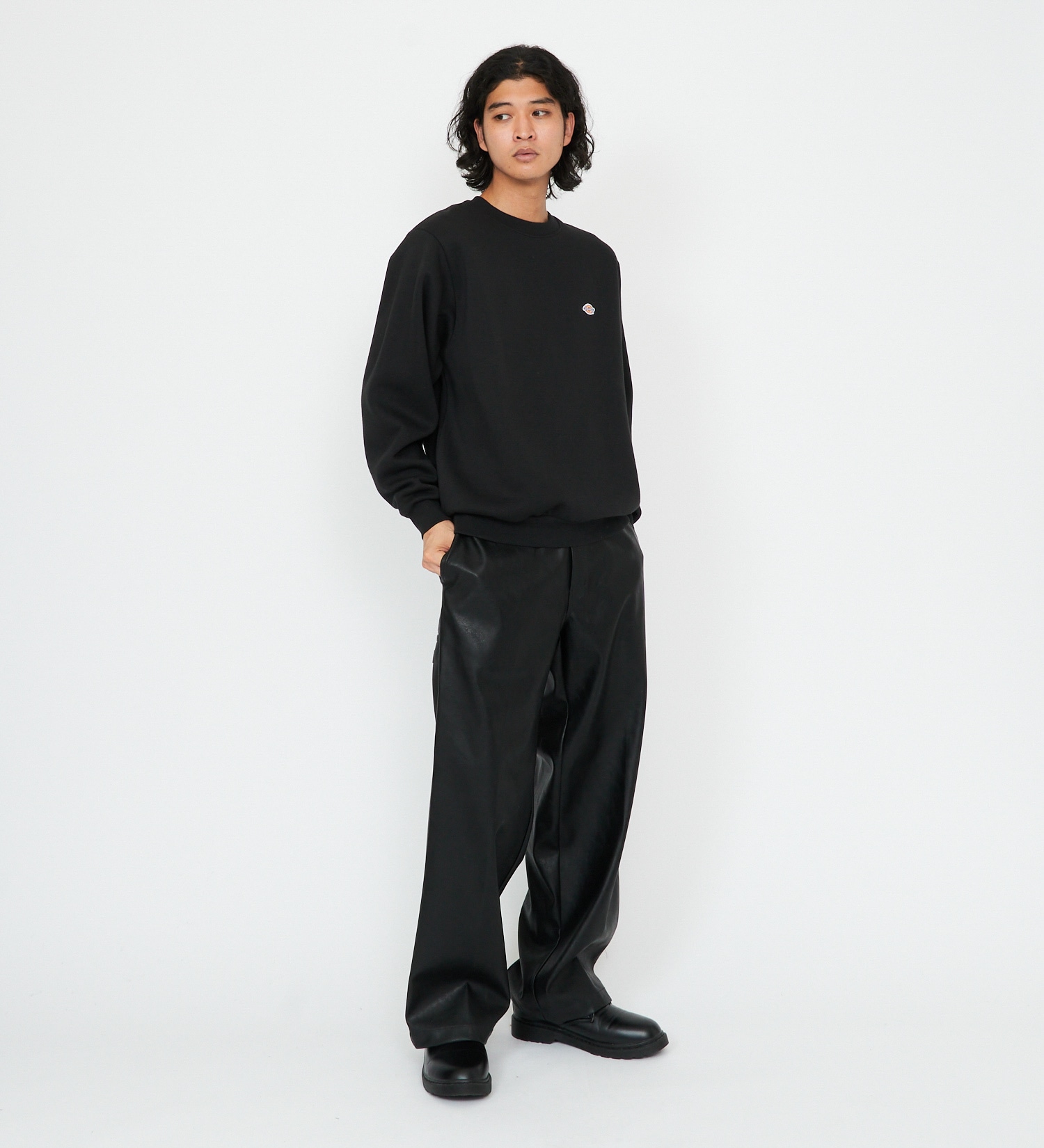 Dickies(ディッキーズ)の刺繍ロゴクルーネックスウェット|トップス/スウェット/メンズ|ブラック