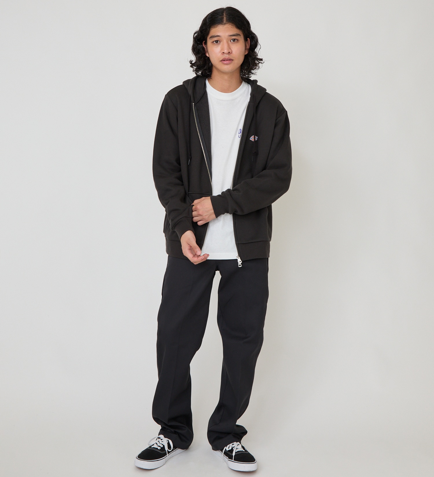 Dickies(ディッキーズ)の刺繍ロゴジップパーカー|トップス/パーカー/メンズ|ブラック